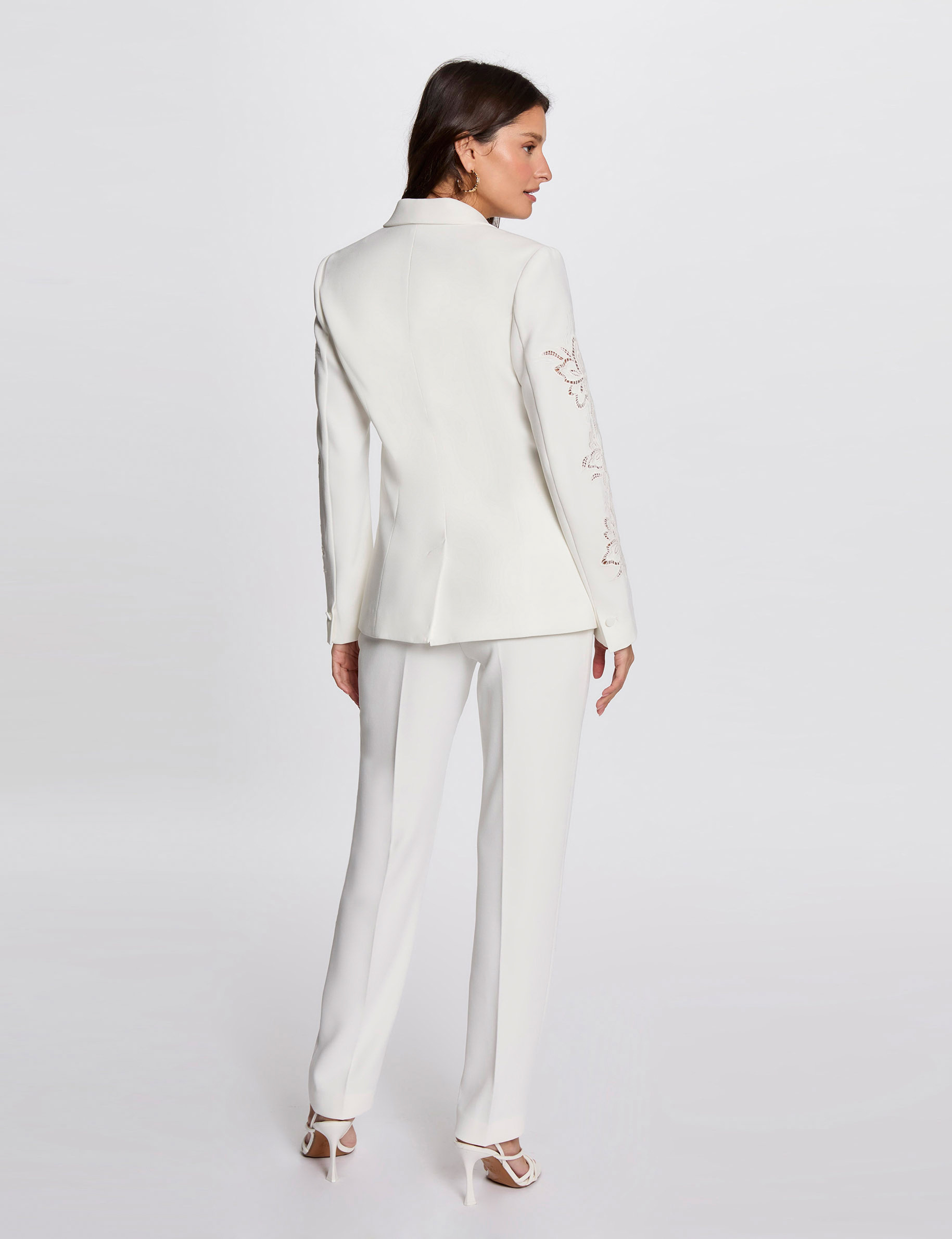 pantalon holgado con pinzas blanco mujer Pantalón holgado con pinzas blanco mujer