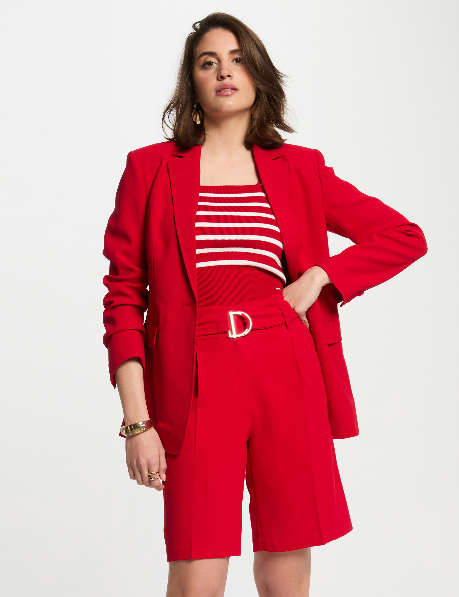 bermudas recta con pinzas rojo mujer Bermudas recta con pinzas rojo mujer