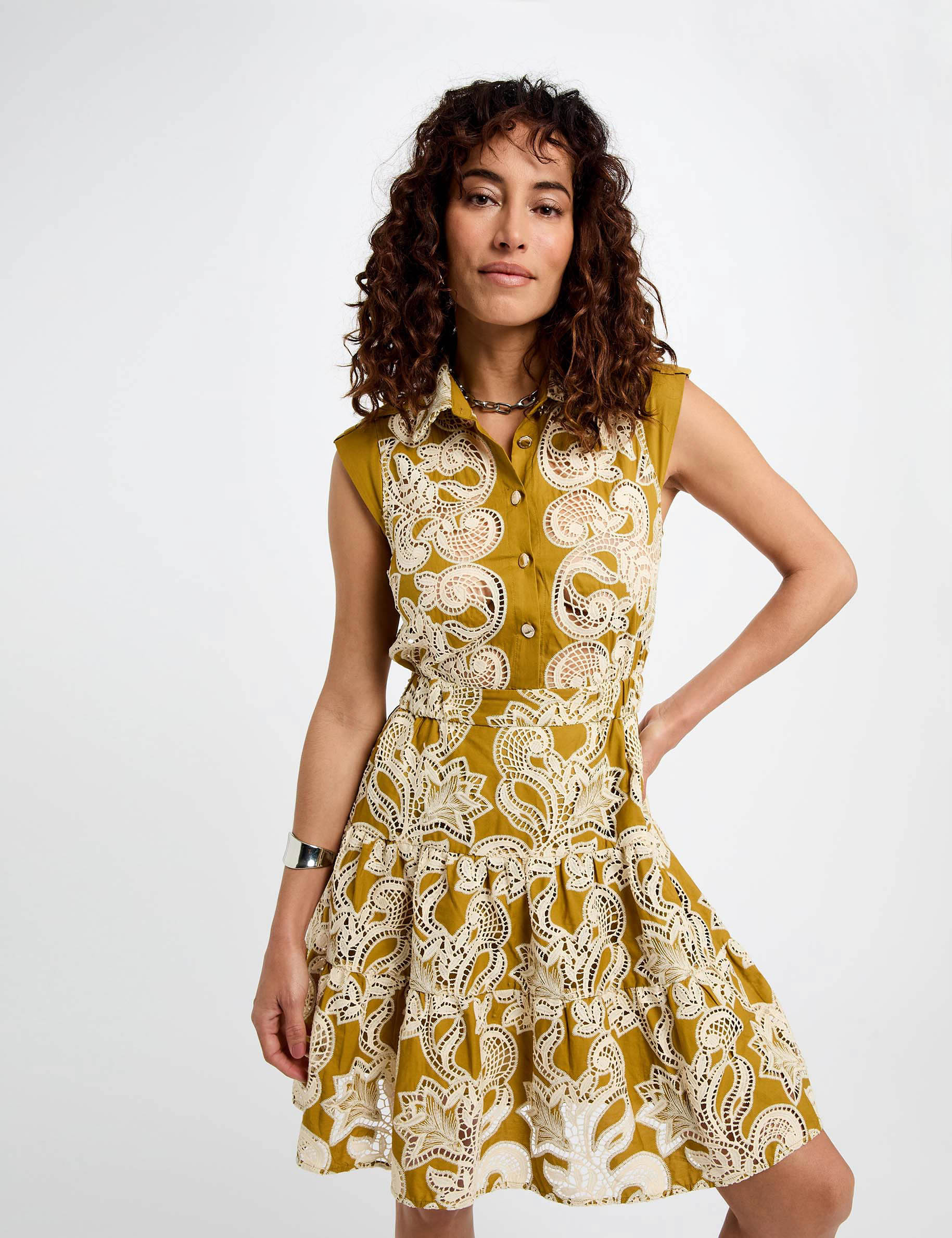 vestido evase bordado verde caqui mujer Vestido evasé bordado verde caqui mujer