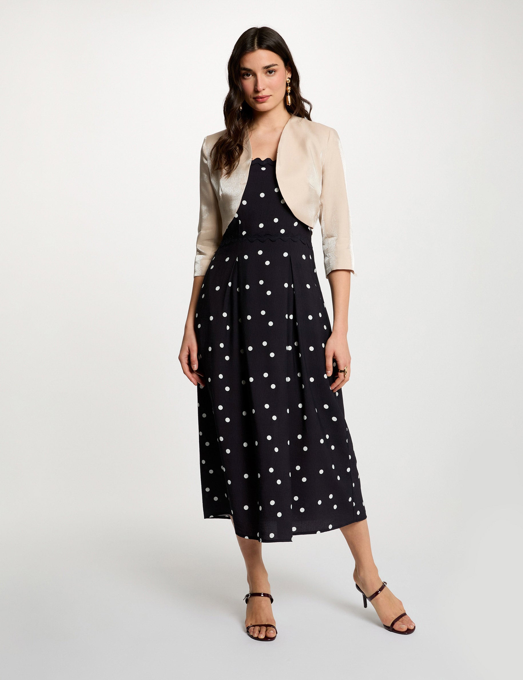 Bolero ajustado mangas 3/4 beis claro mujer