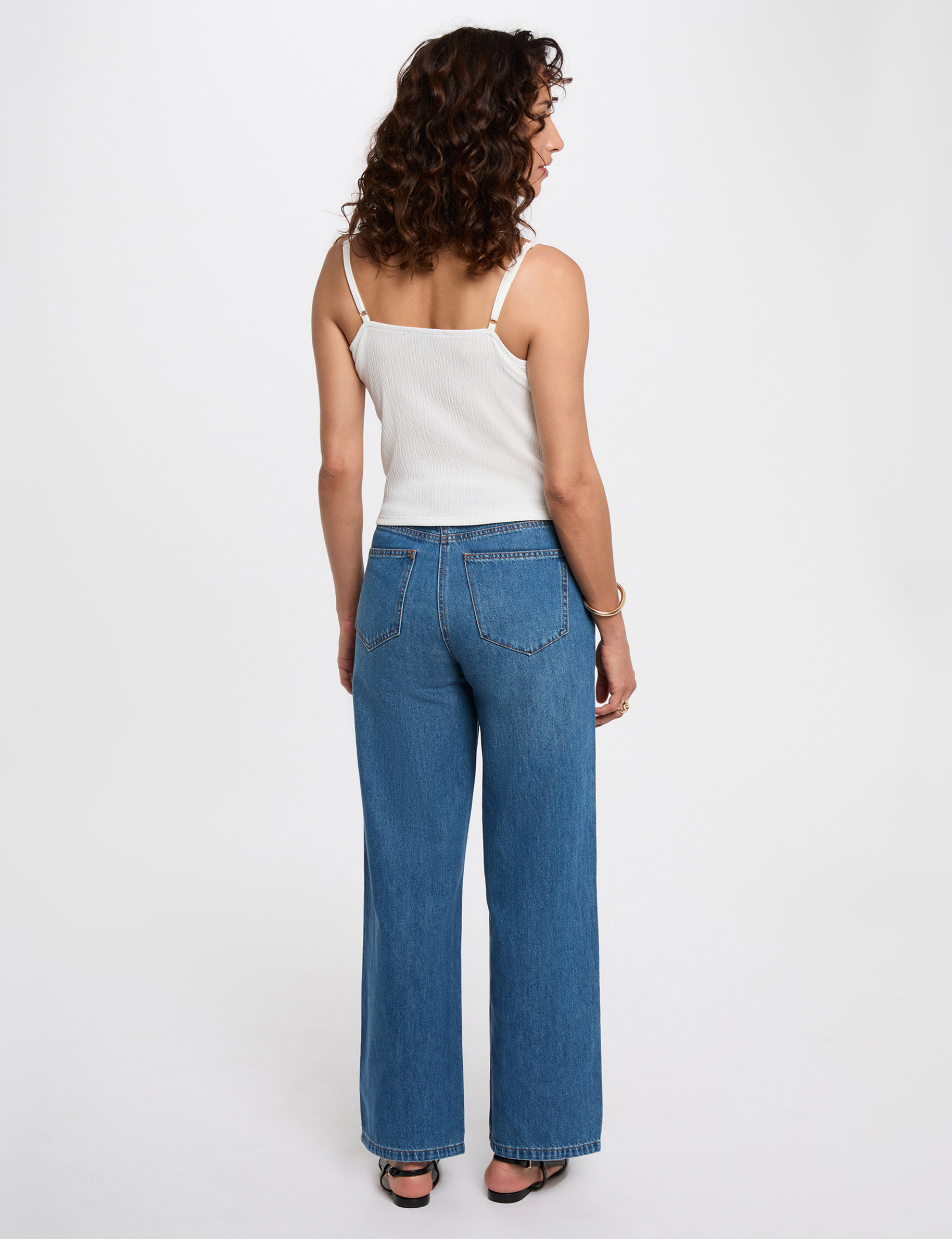 top con tirantes finos blanco mujer Top con tirantes finos blanco mujer