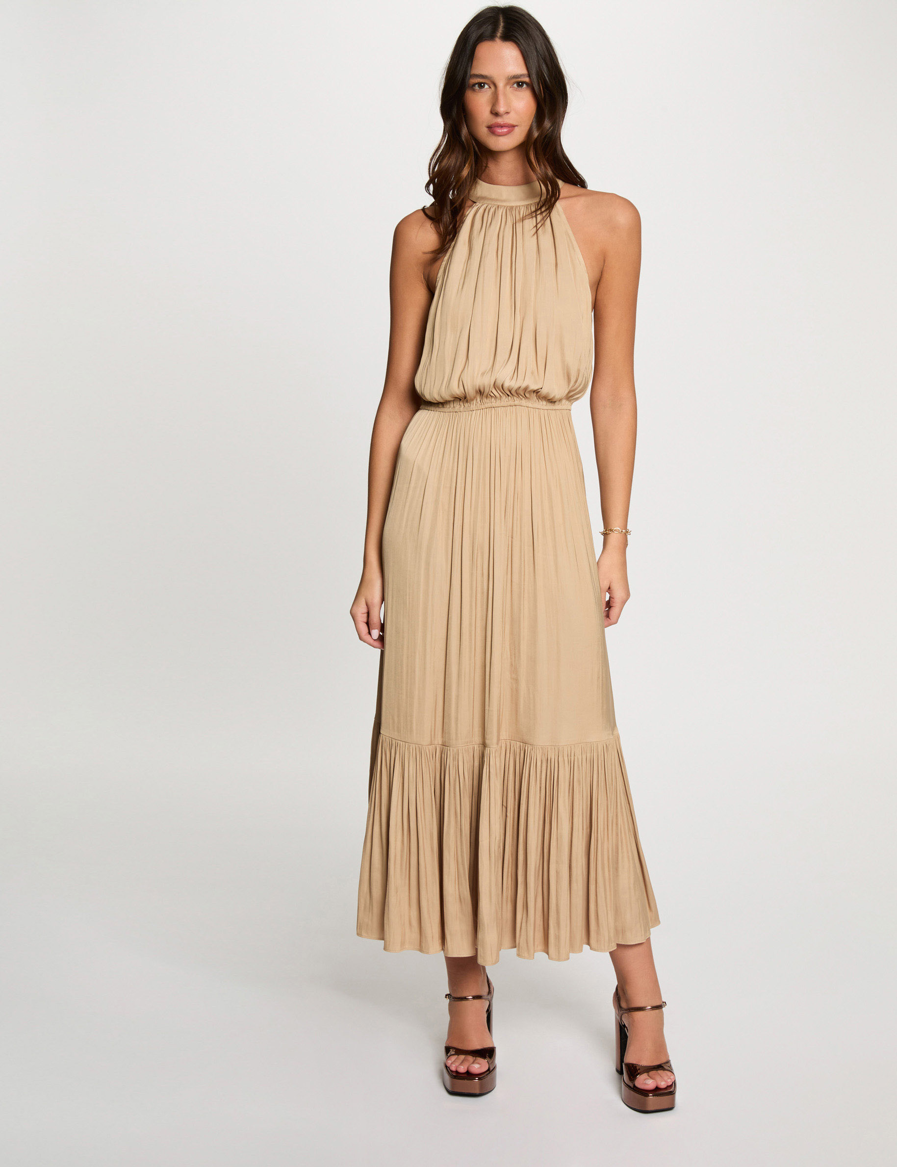 Vestido largo de cuello alto beige mujer