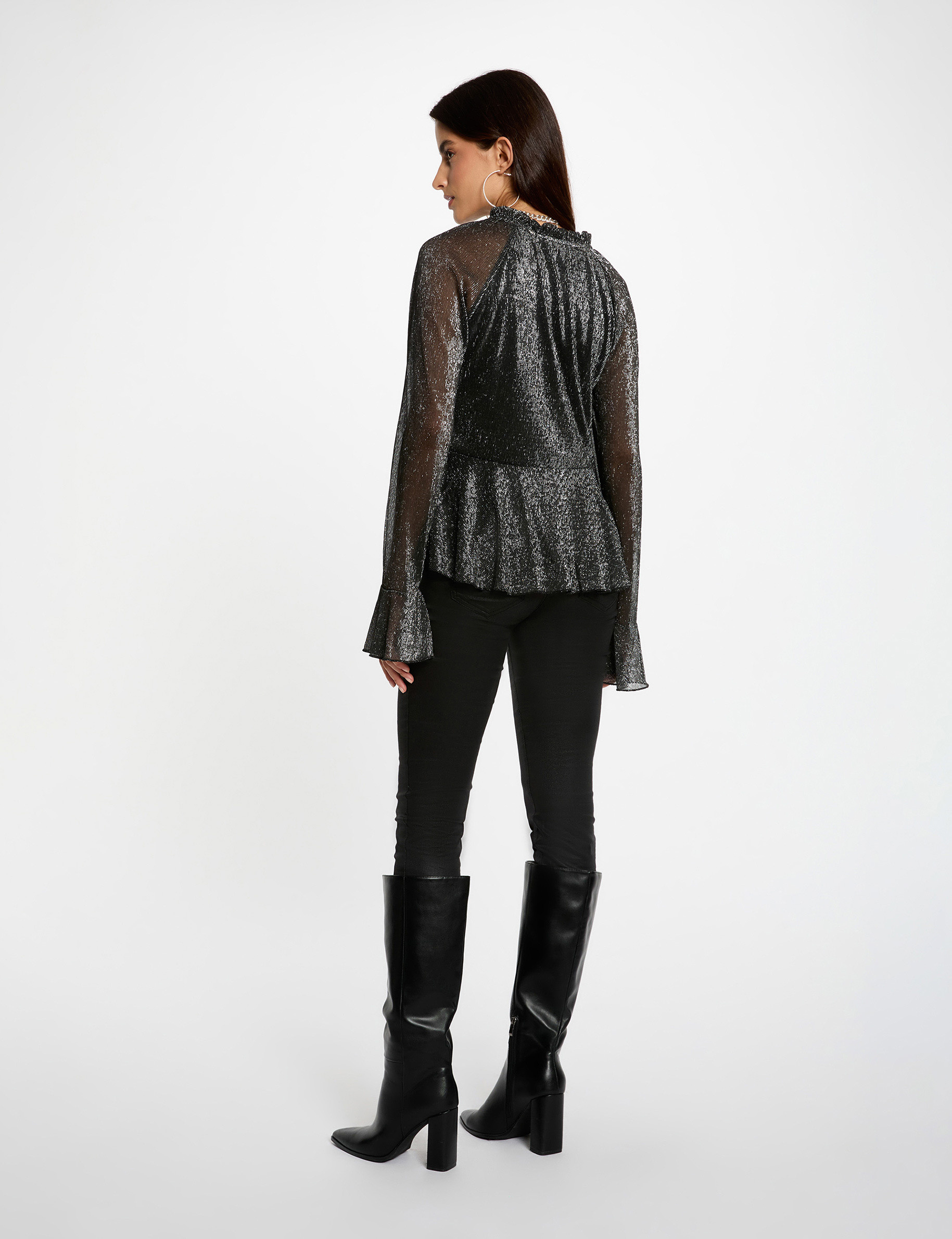 Camiseta de manga larga con cuello en V negro mujer