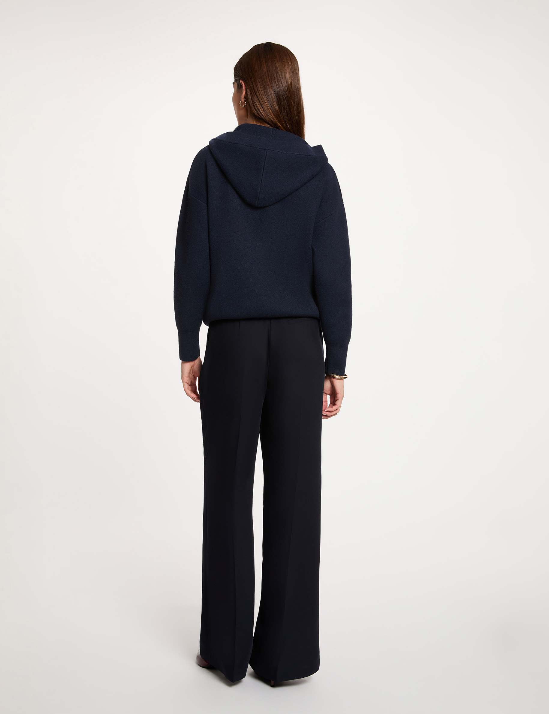 Pantal&oacute;n slim de tiro alto azul marino mujer