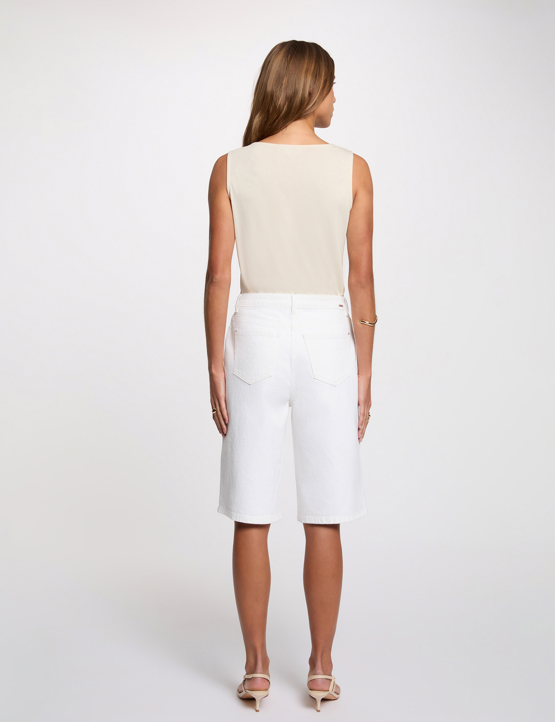 Top de tirantes con cuello drapeado beis claro mujer