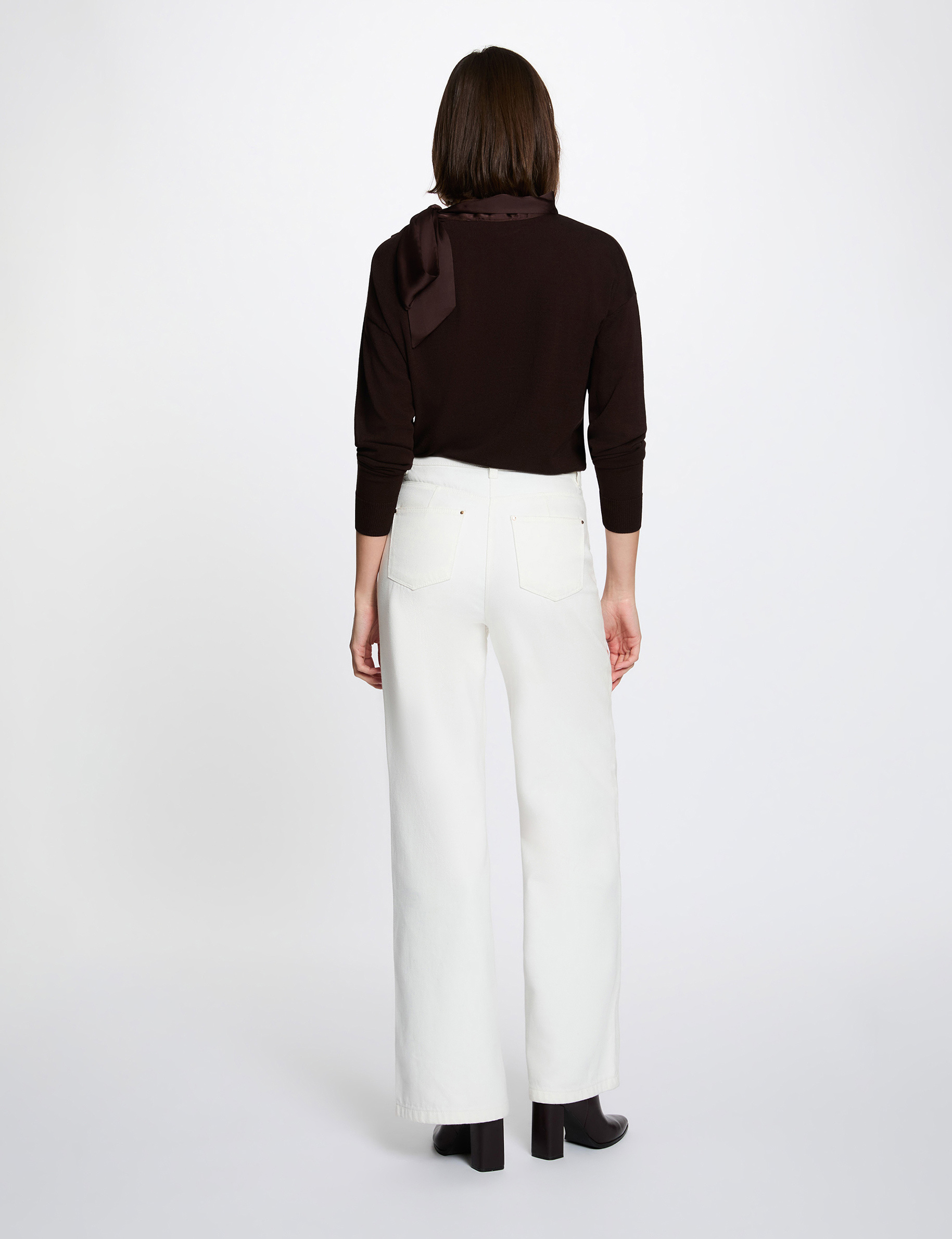Jersey cuello redondo mangas largas marr&oacute;n oscuro mujer