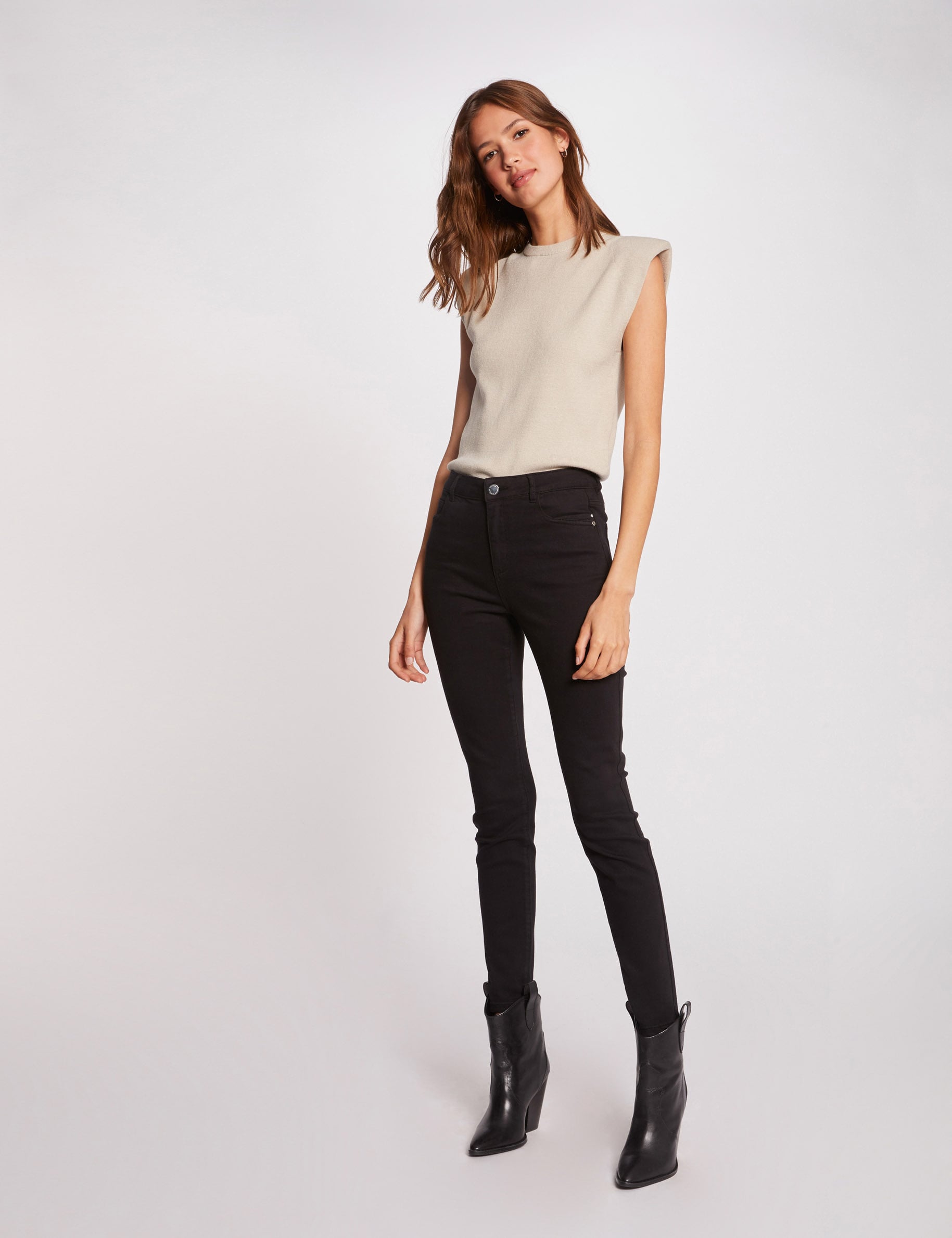 Pantal&oacute;n skinny talle est&aacute;ndar negro mujer