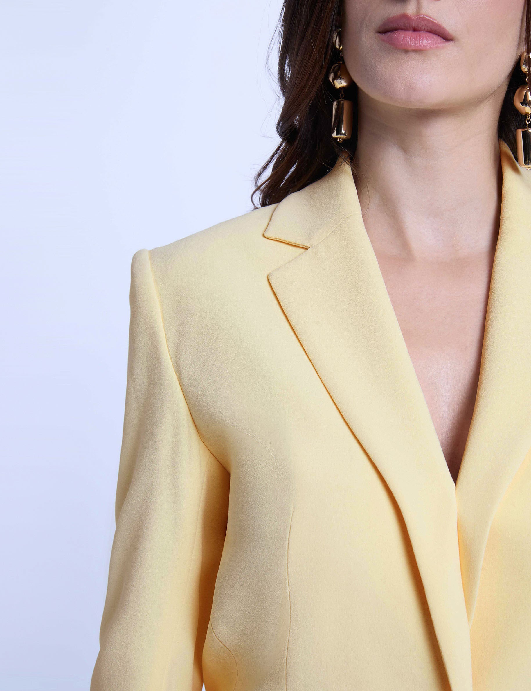 Chaqueta con cuello de sastre amarillo claro mujer