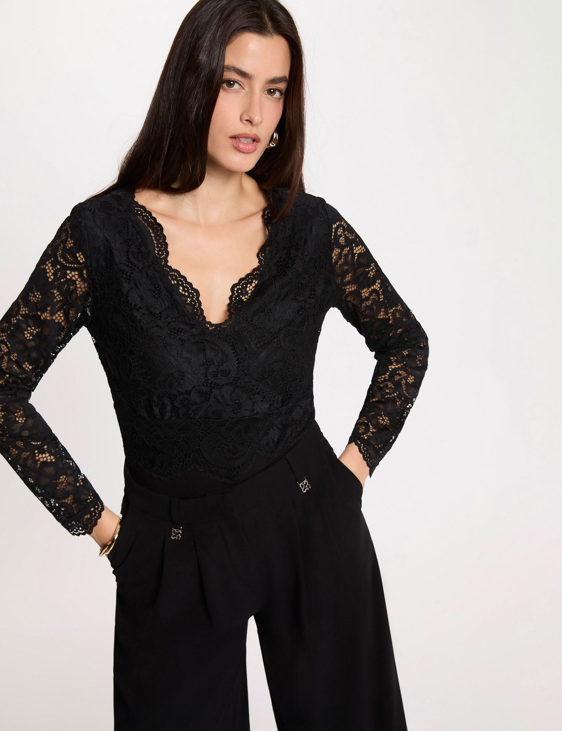Body de encaje con cuello en v negro mujer