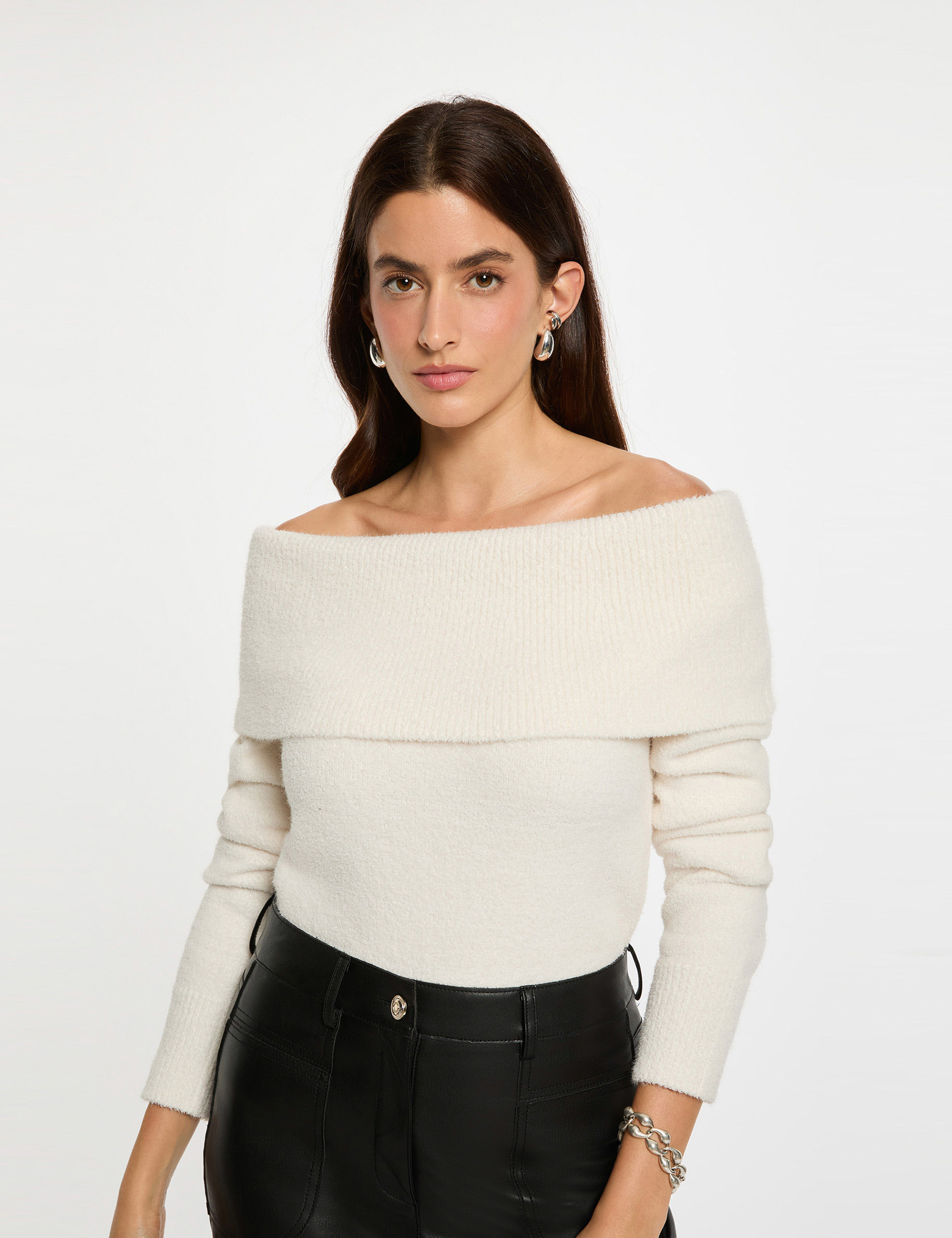 Jersey con cuello bardot marfil mujer