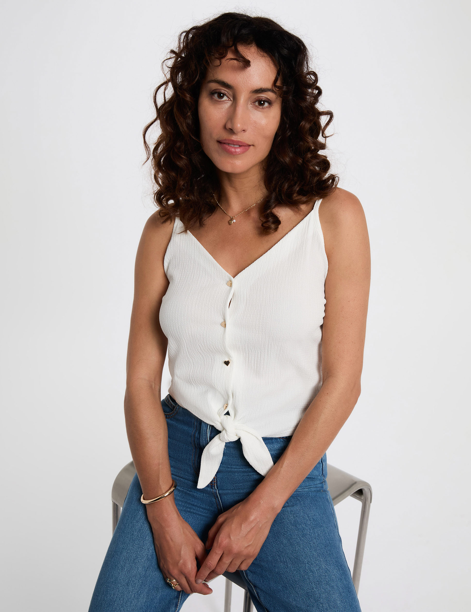 top con tirantes finos blanco mujer Top con tirantes finos blanco mujer