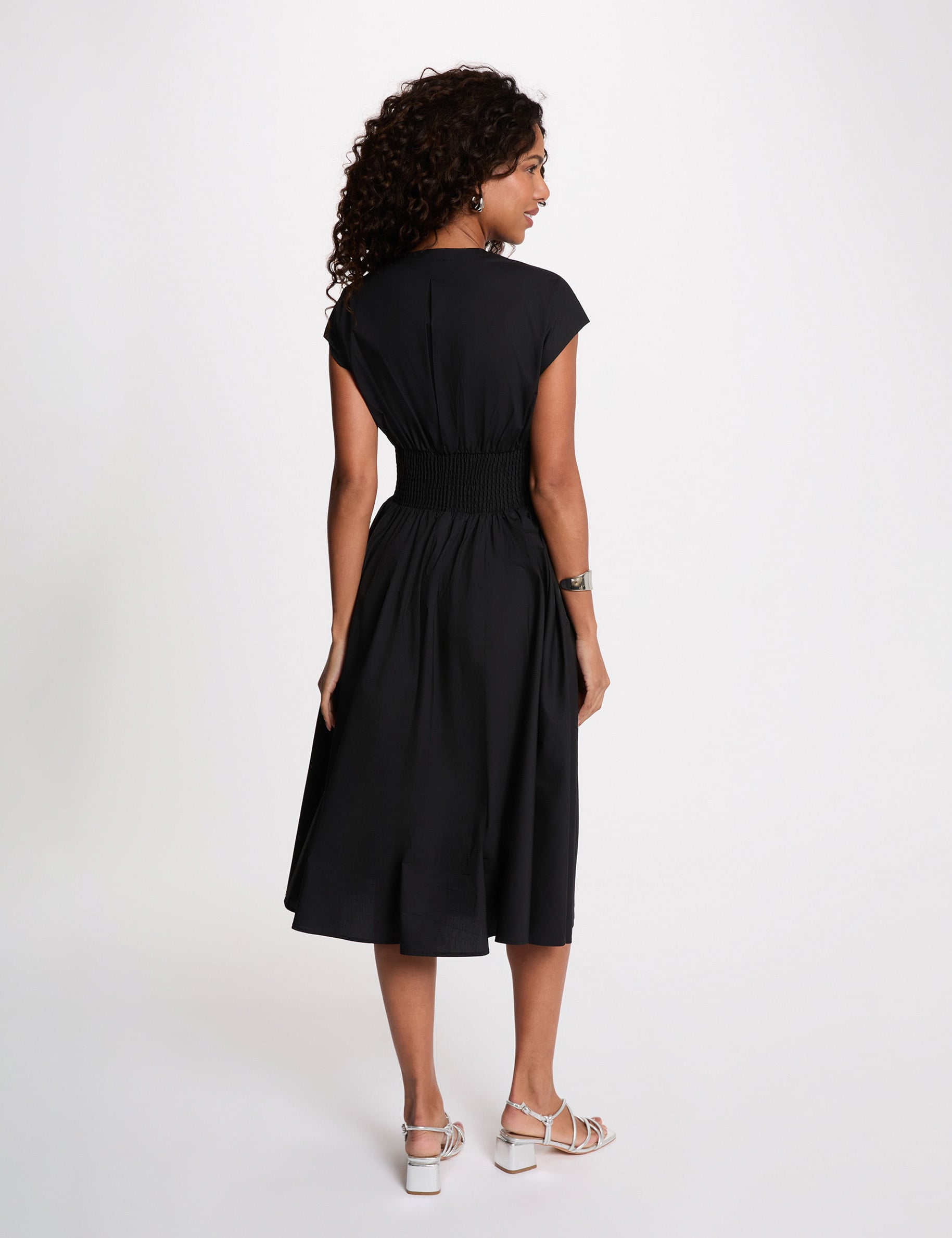 Vestido midi con cuello en V negro mujer