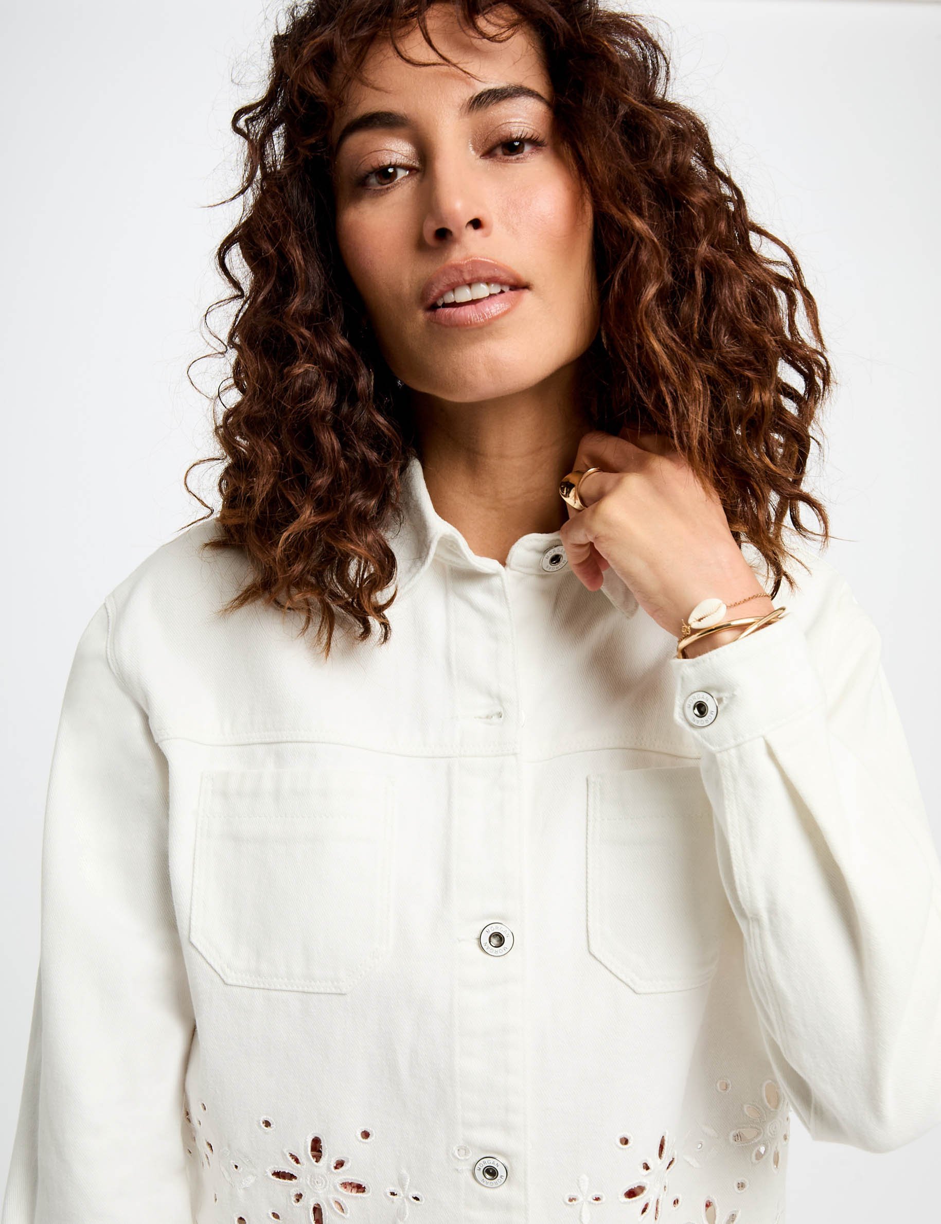 chaqueta vaquero bordada blanco mujer Chaqueta vaquero bordada blanco mujer