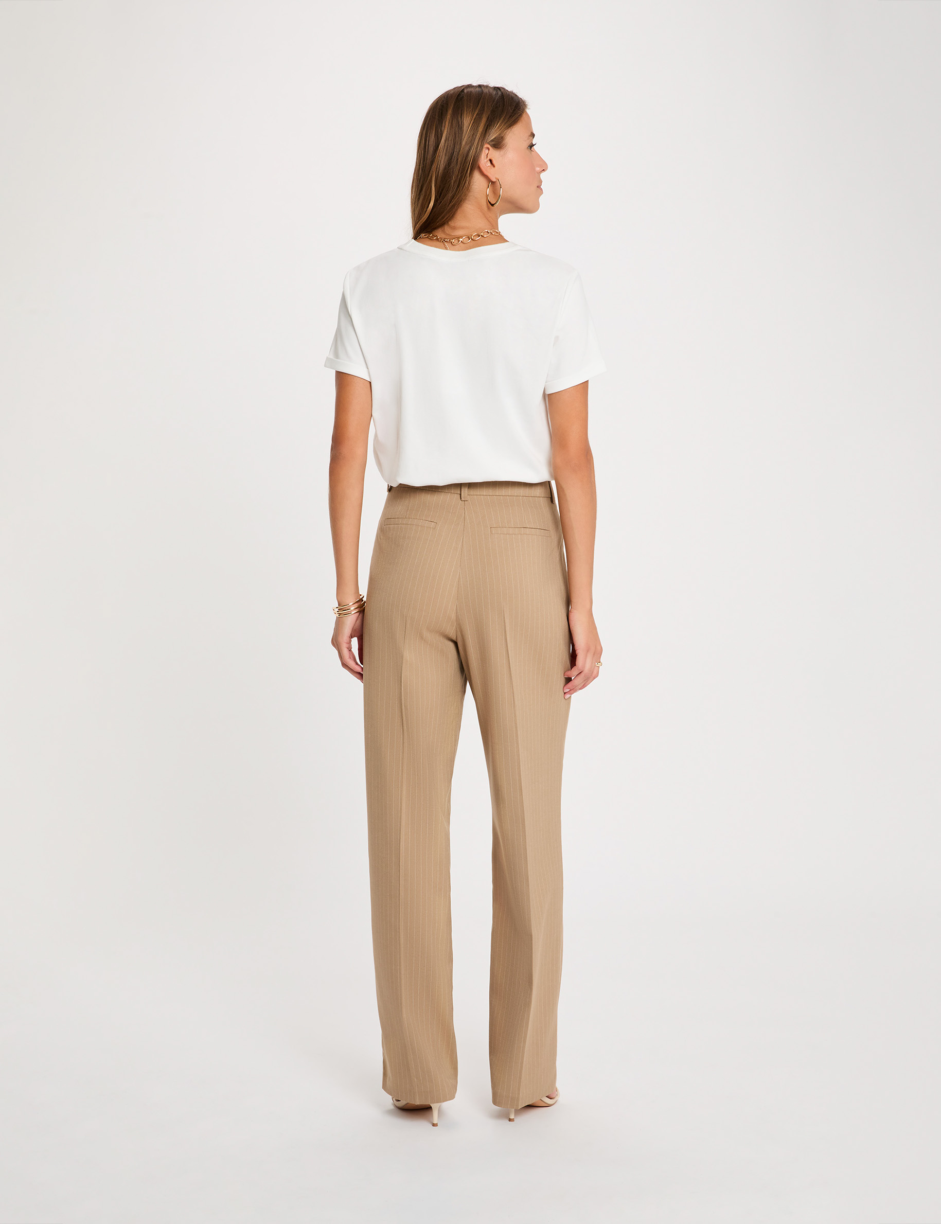 Pantal&oacute;n recto de tiro alto topo mujer