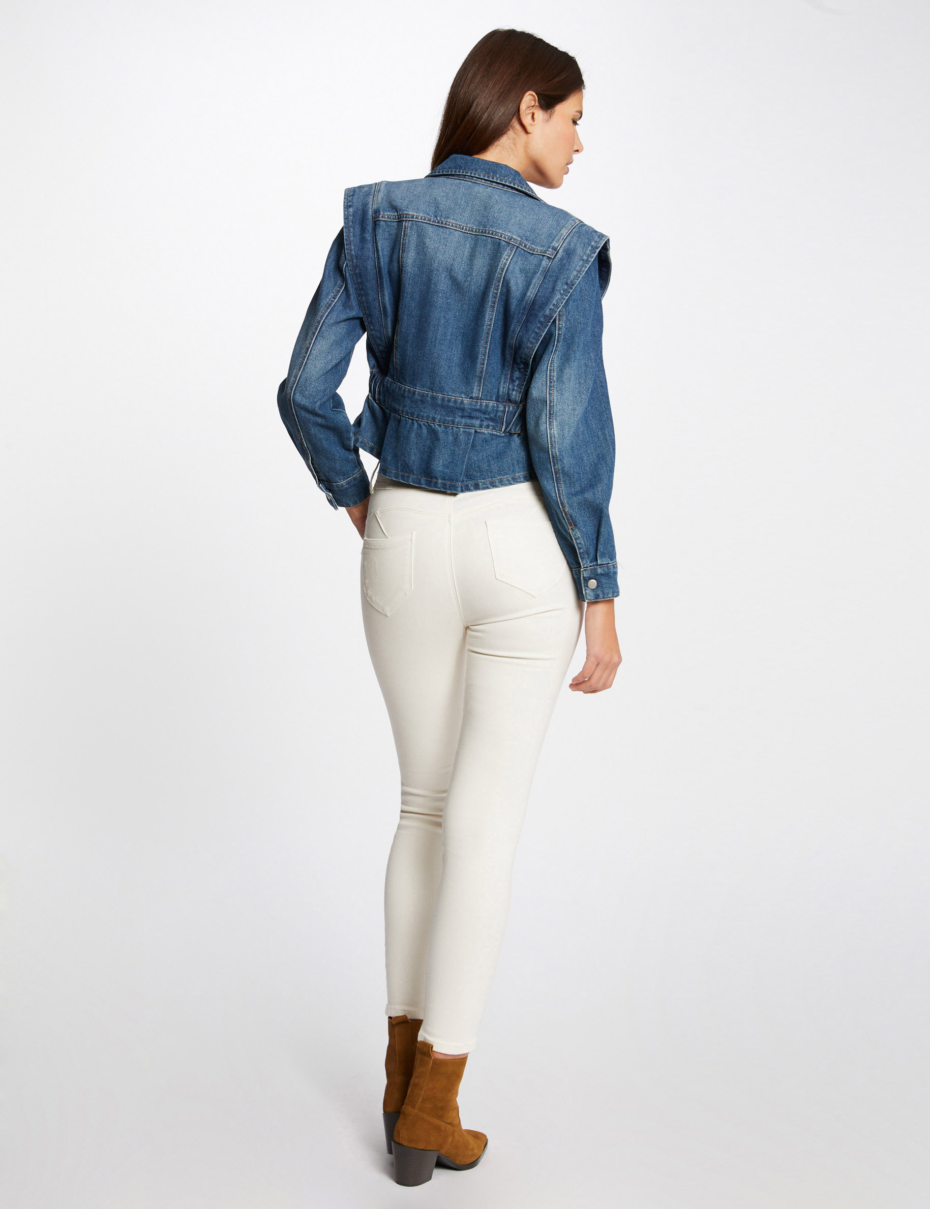 Pantalón slim con detalles tipo joya marfil mujer Pantalón slim con detalles tipo joya marfil mujer