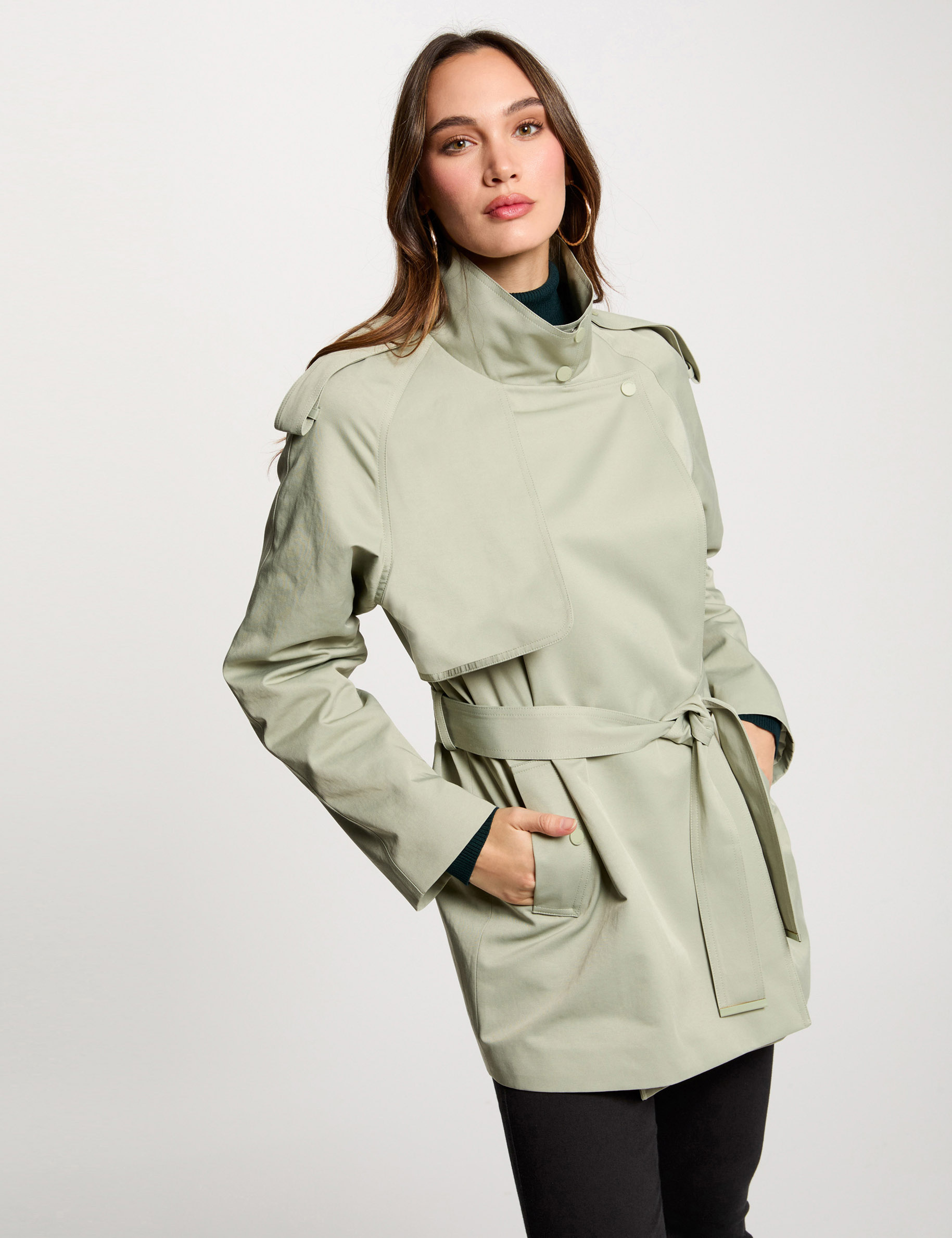 gabardina corta holgada verde claro mujer Gabardina corta holgada verde claro mujer