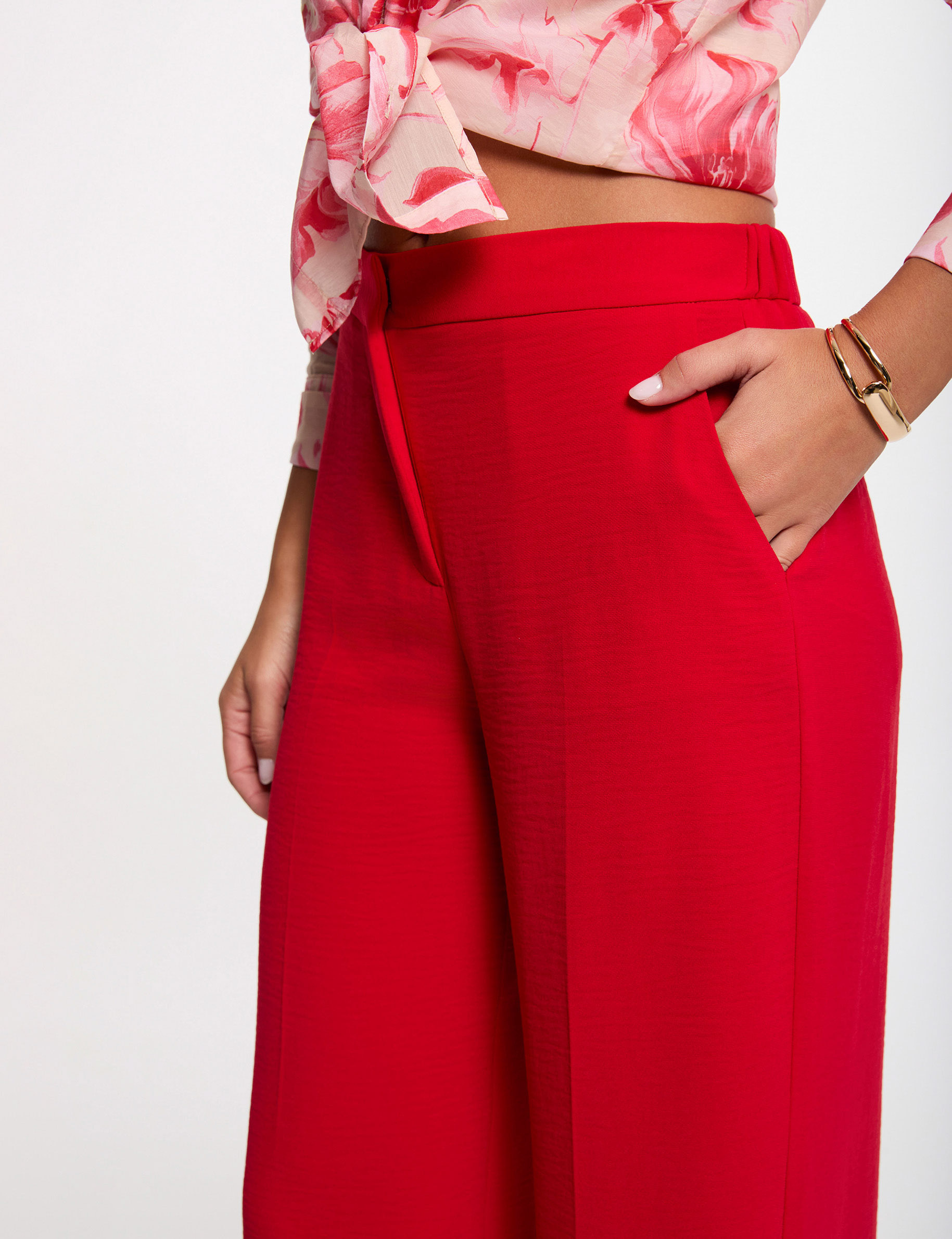 Pantal&oacute;n ancho y fluido rojo mujer