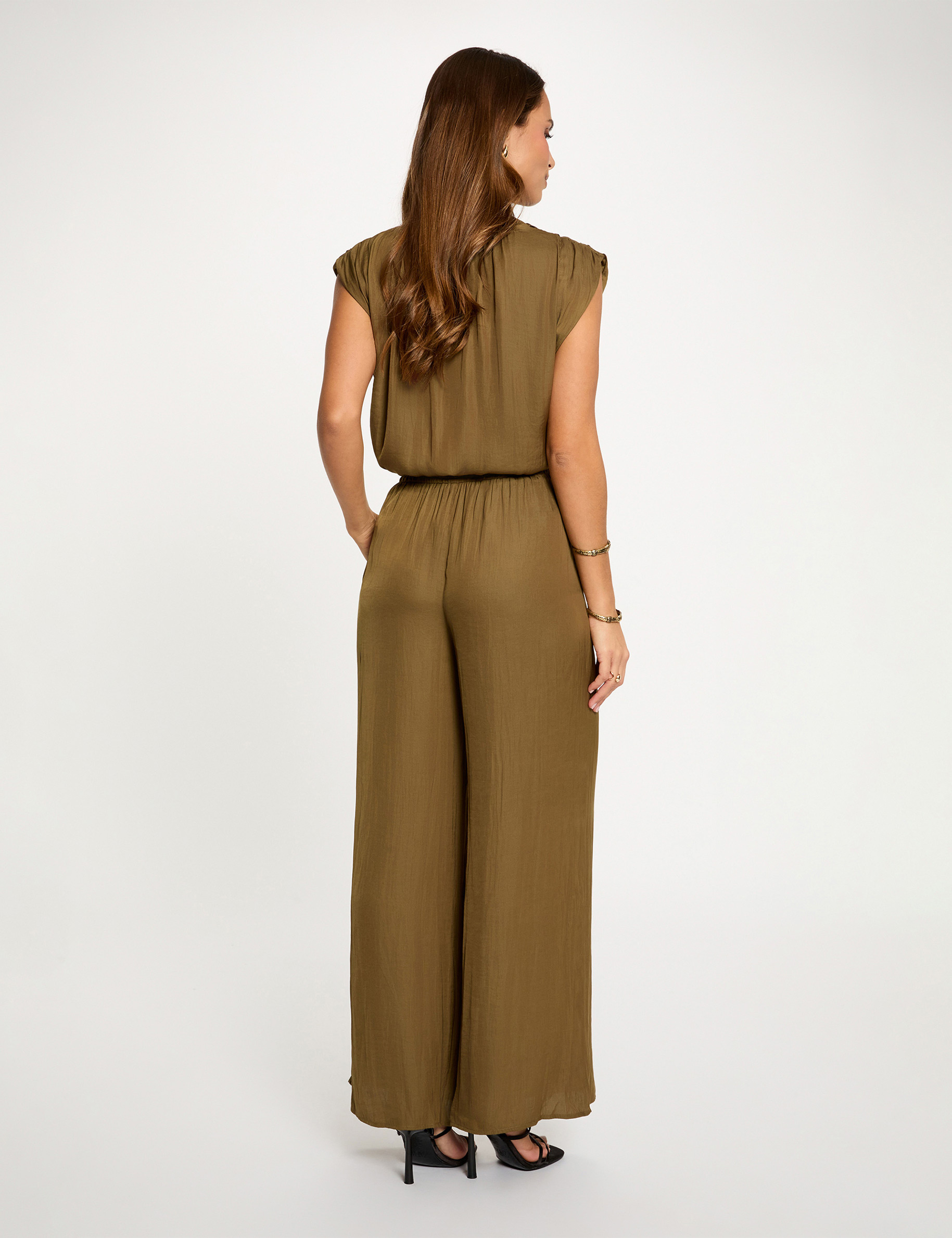 Pantal&oacute;n ancho fluido verde caqui mujer
