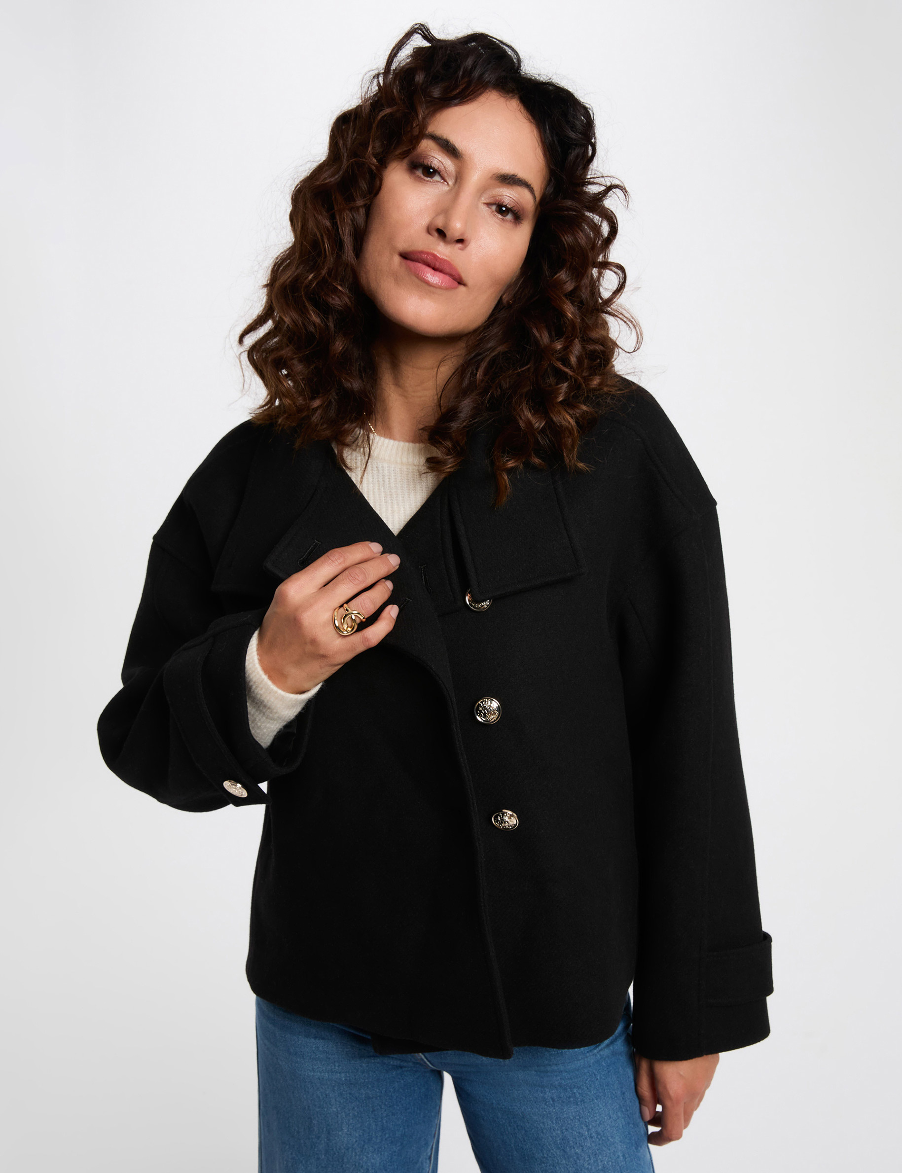 Abrigo corto oversize negro mujer