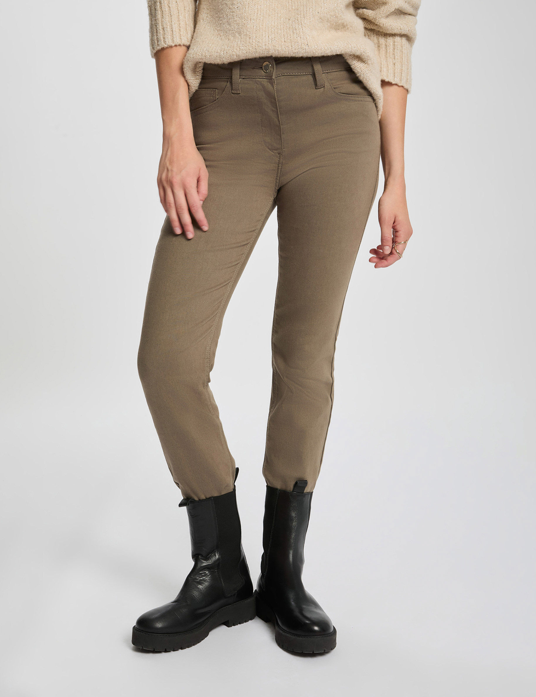 Pantal&oacute;n recto verde caqui mujer