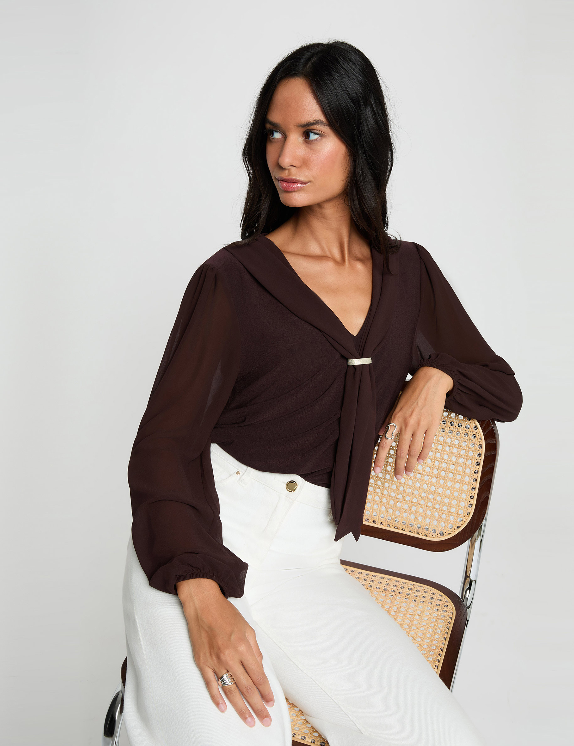Camiseta de voile con cuello lazada marr&oacute;n oscuro mujer
