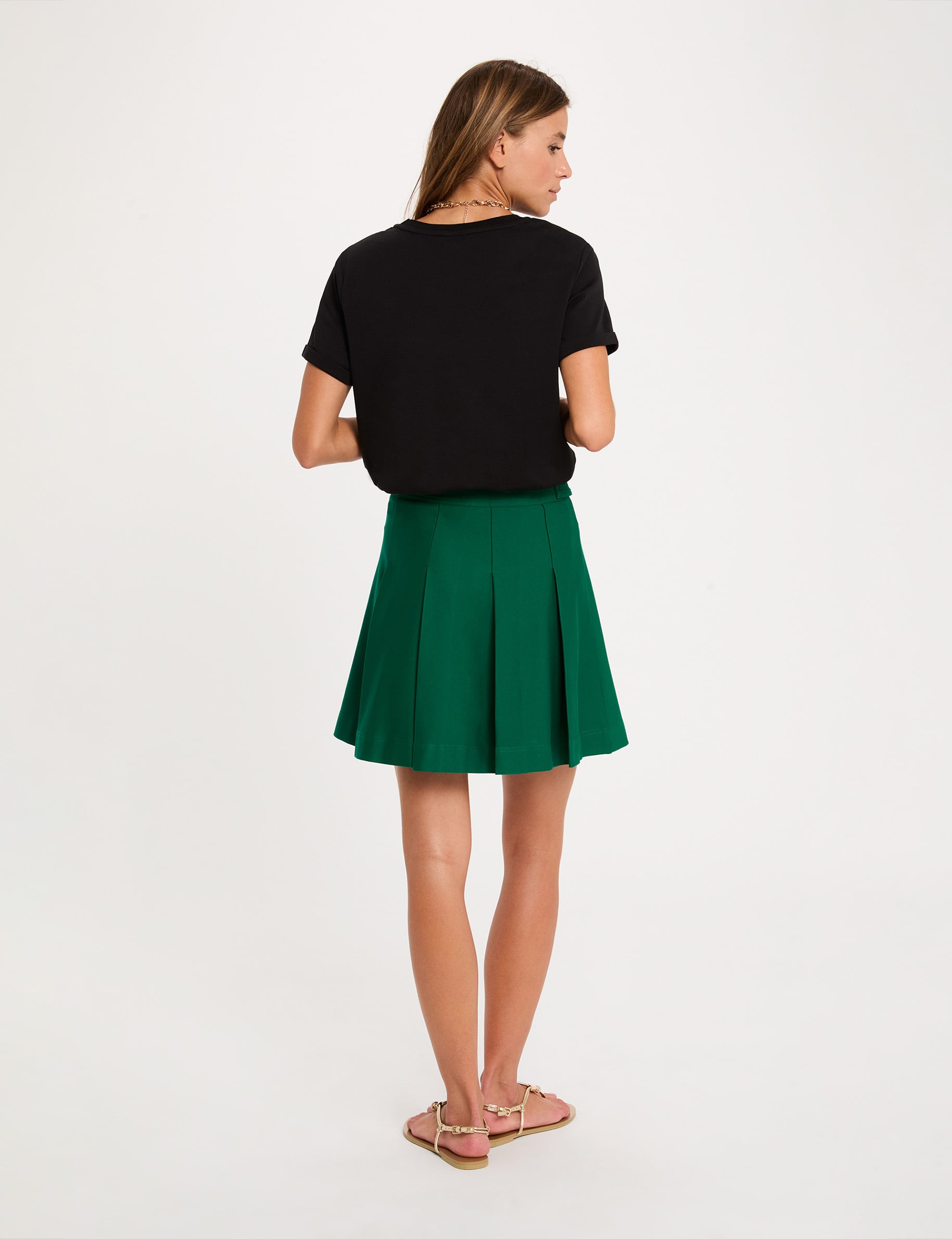 Falda corta con pliegues verde mujer