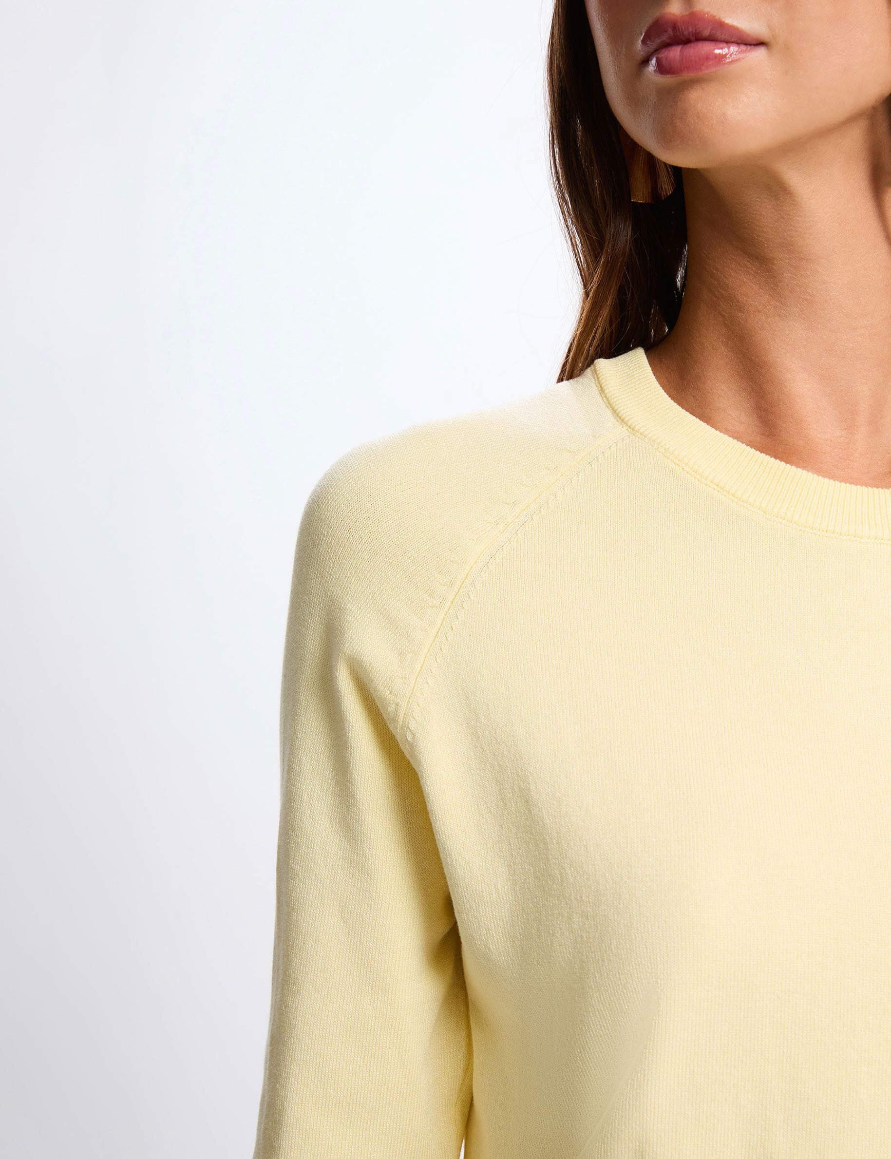 Jersey fino ajustado amarillo claro mujer