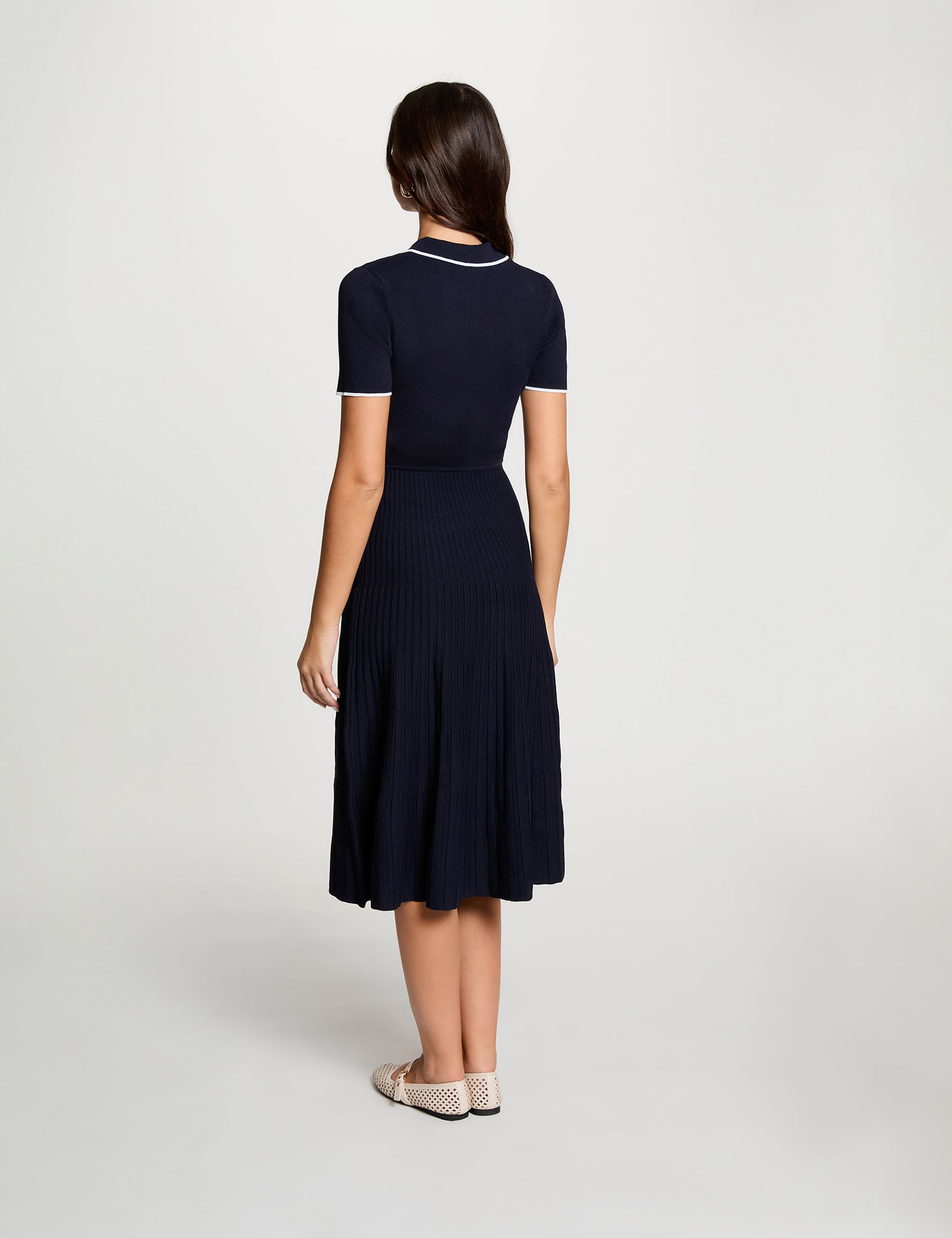 Vestido de punto con cuello vuelto azul marino mujer