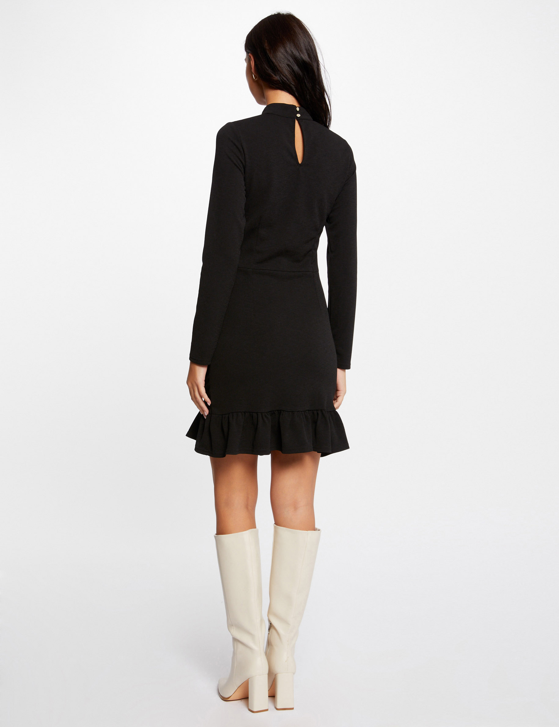 Vestido ajustado volantes y cuello alto negro mujer