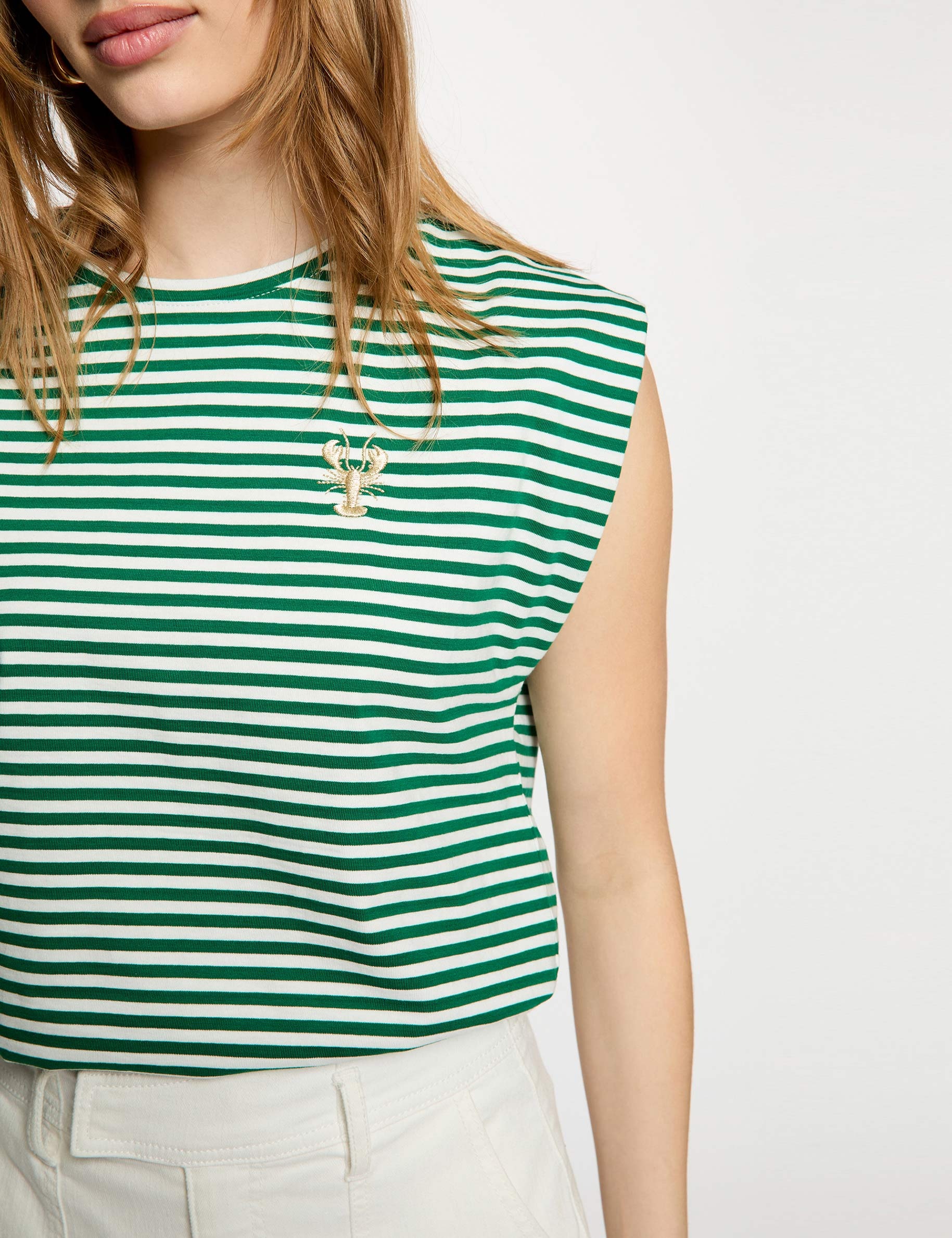 Camiseta de rayas bordada verde pradera mujer