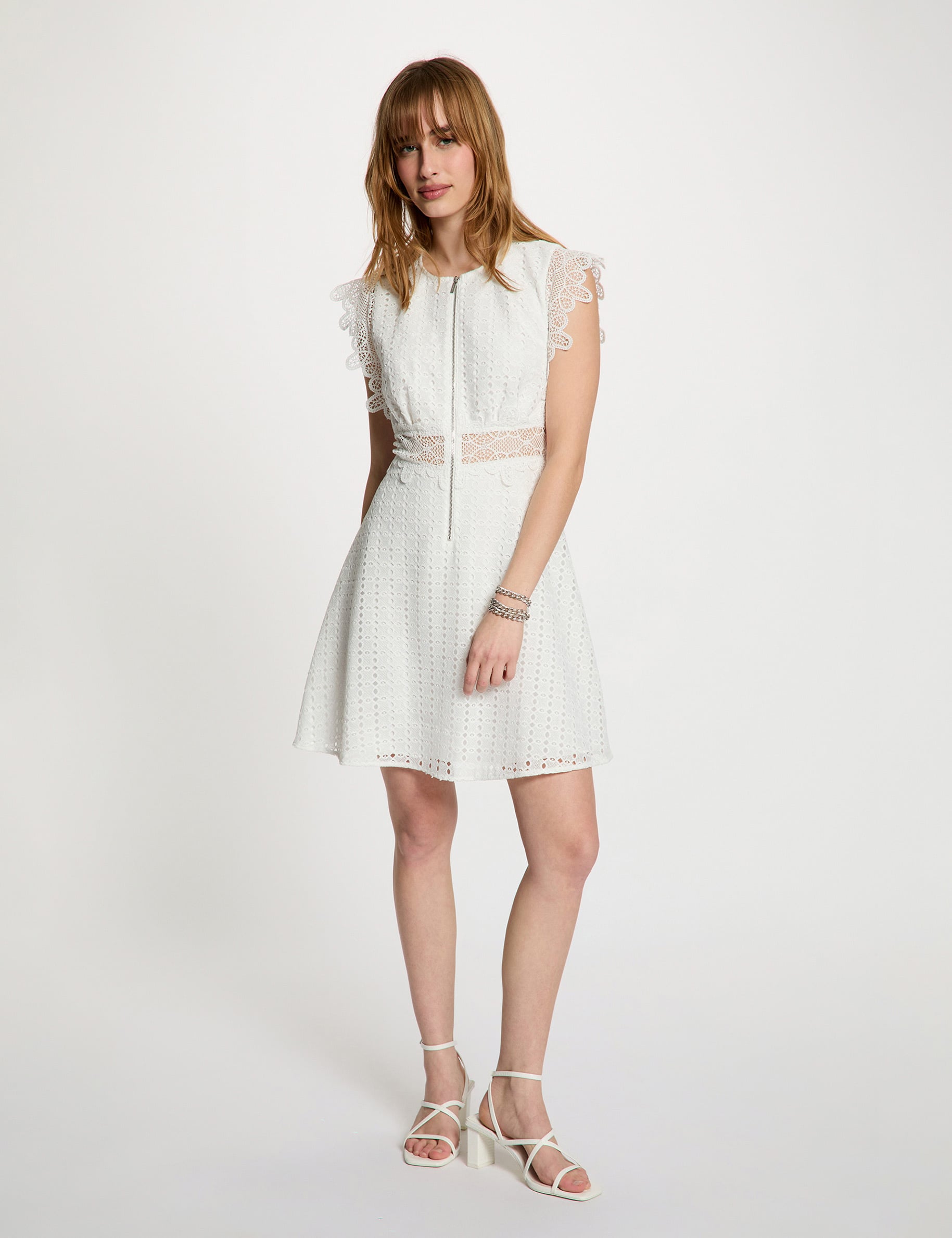 Vestido corto acampanado blanco mujer