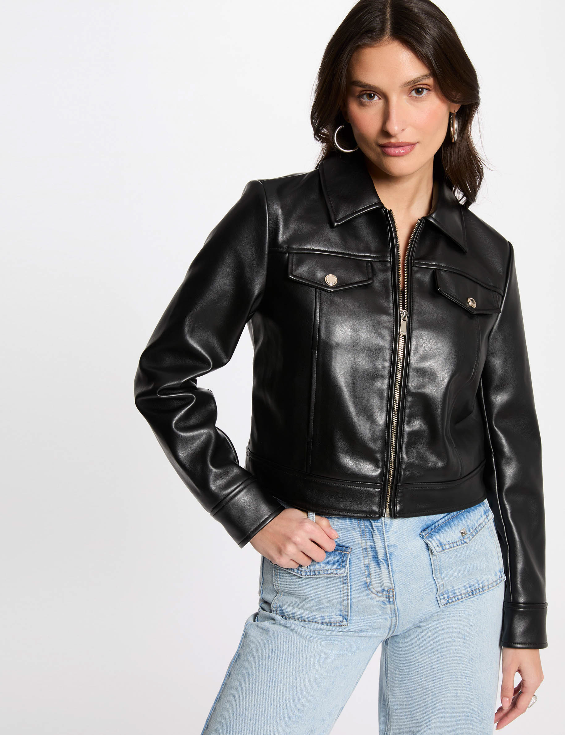 cazadora corta cuero sintetico negro mujer Cazadora corta cuero sintético negro mujer