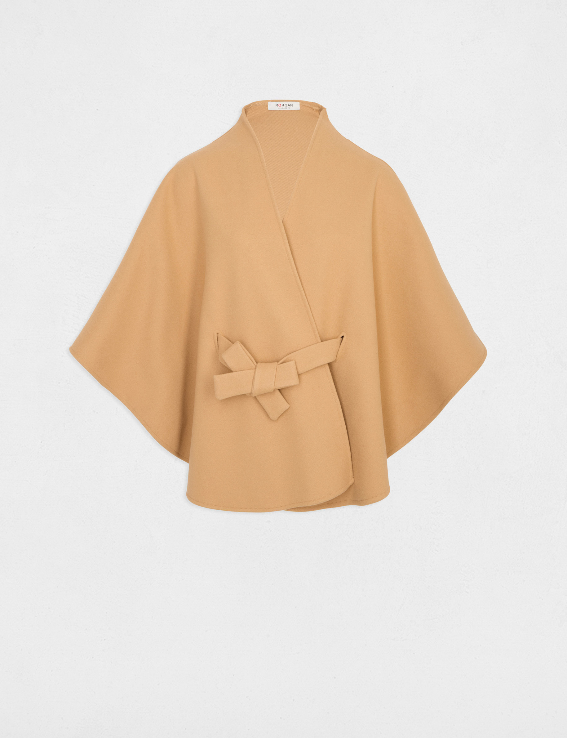 Capa con cintur&oacute;n beige mujer