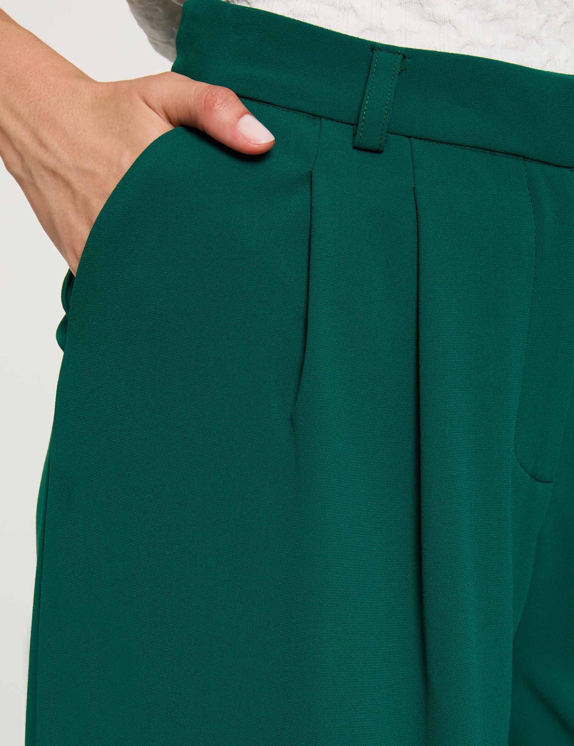 Pantal&oacute;n ancho de tiro alto verde mujer