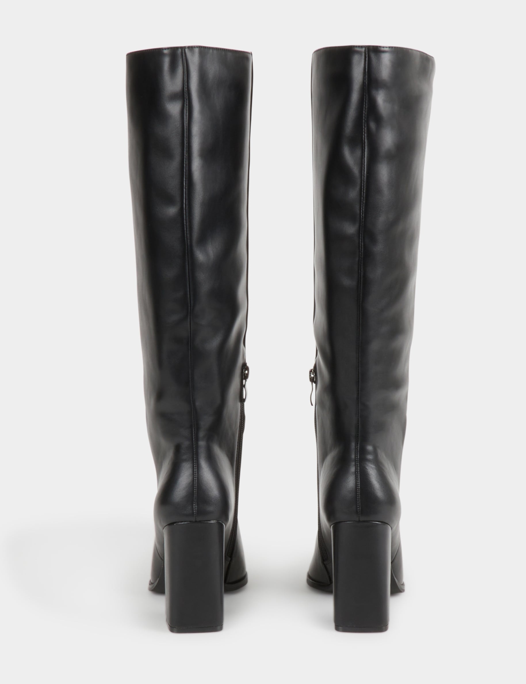Botas con tacones y puntera fina negro mujer