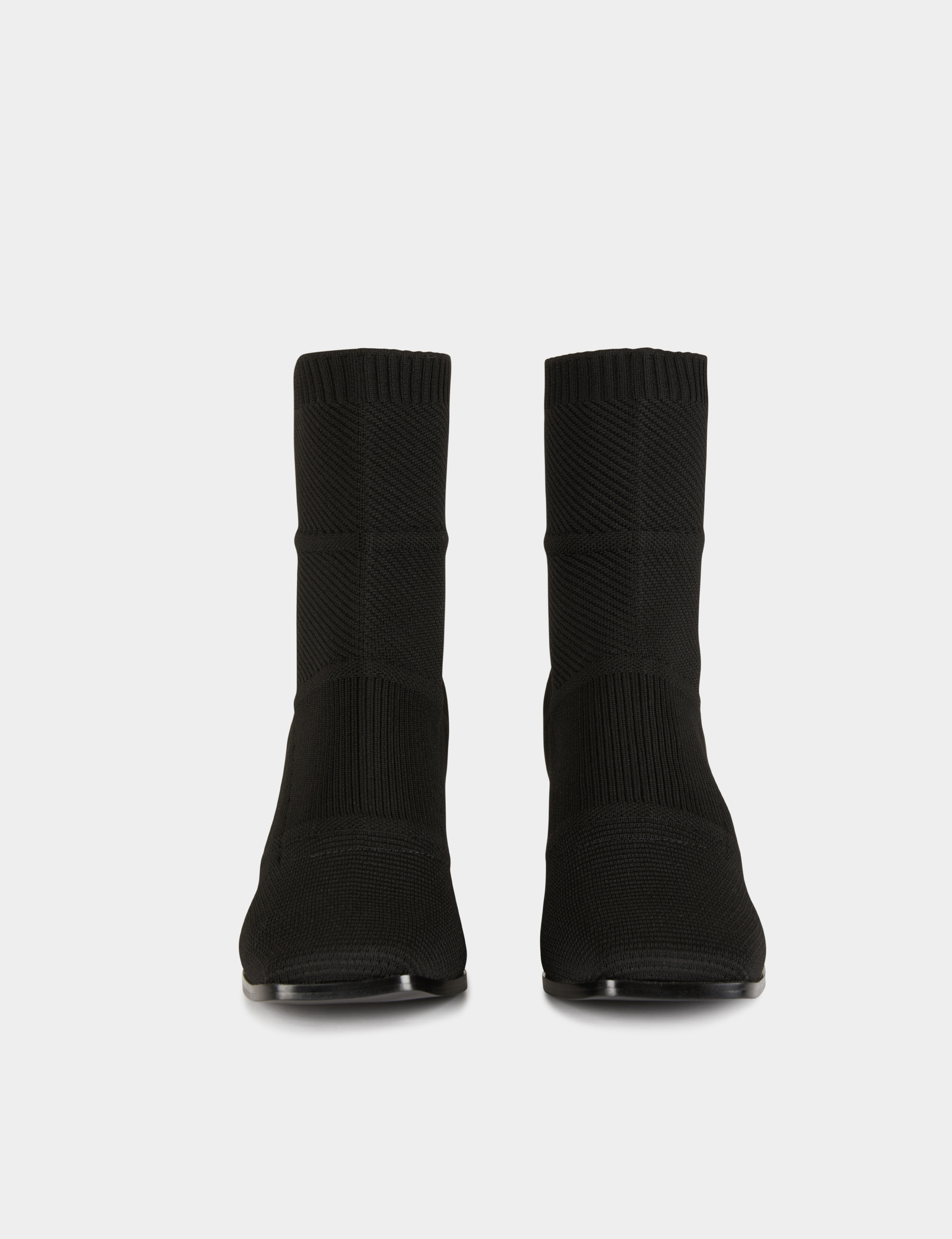 botines acanalados de tacones cuadrados negro mujer Botines acanalados de tacones cuadrados negro mujer