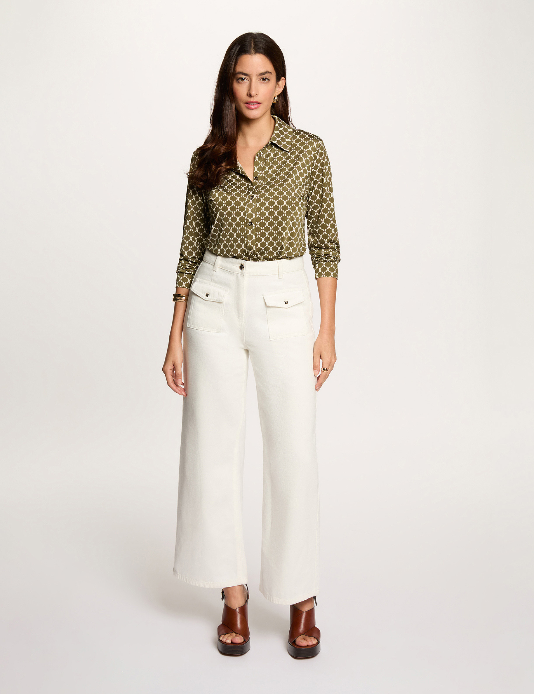 Camisa con cuello vuelto verde caqui mujer