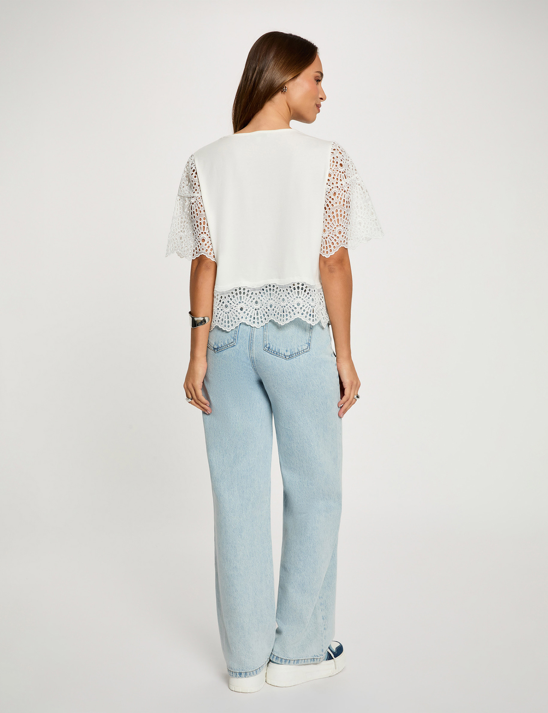 Camiseta de encaje con cuello redondo blanco mujer