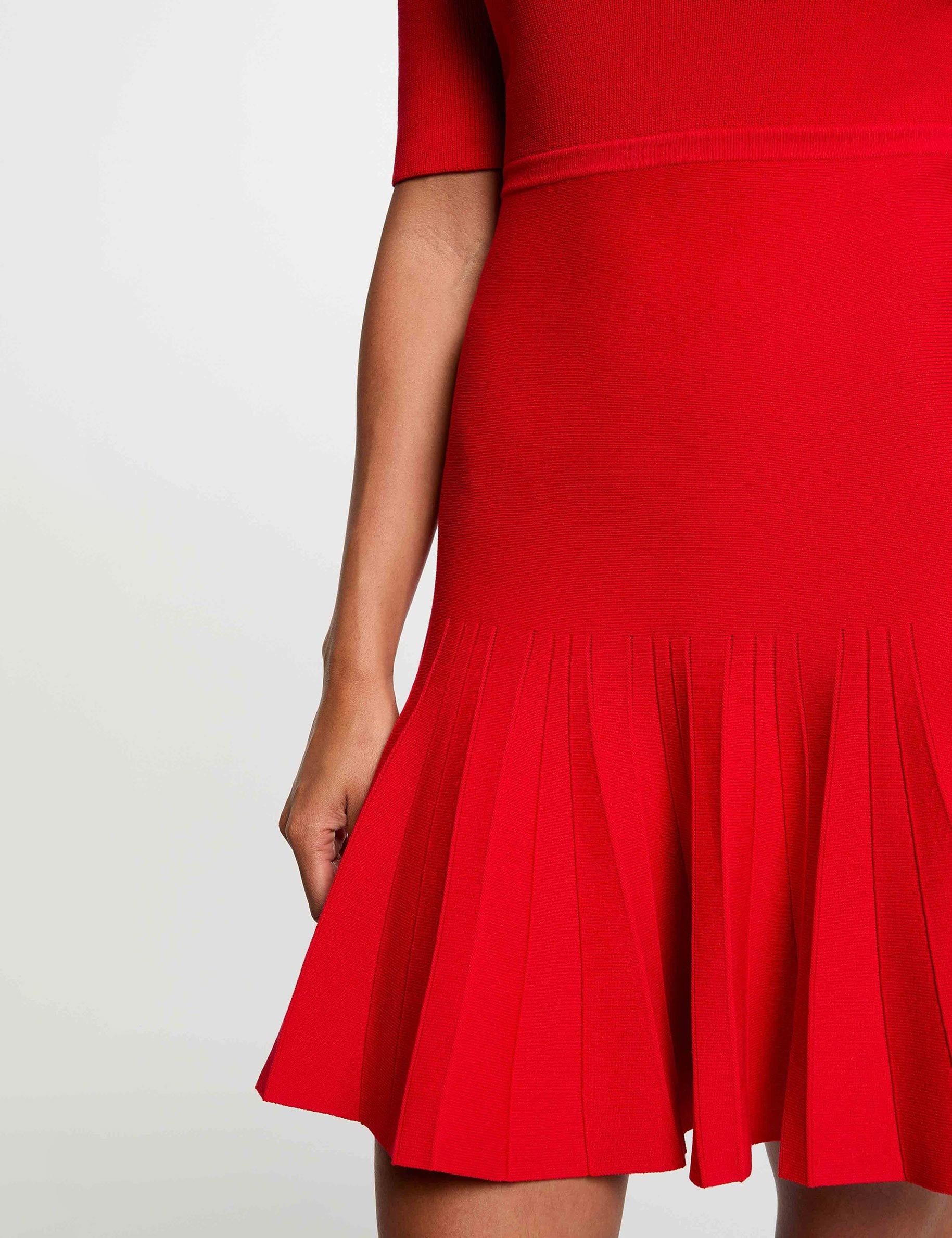 Vestido de punto plisado rojo mujer