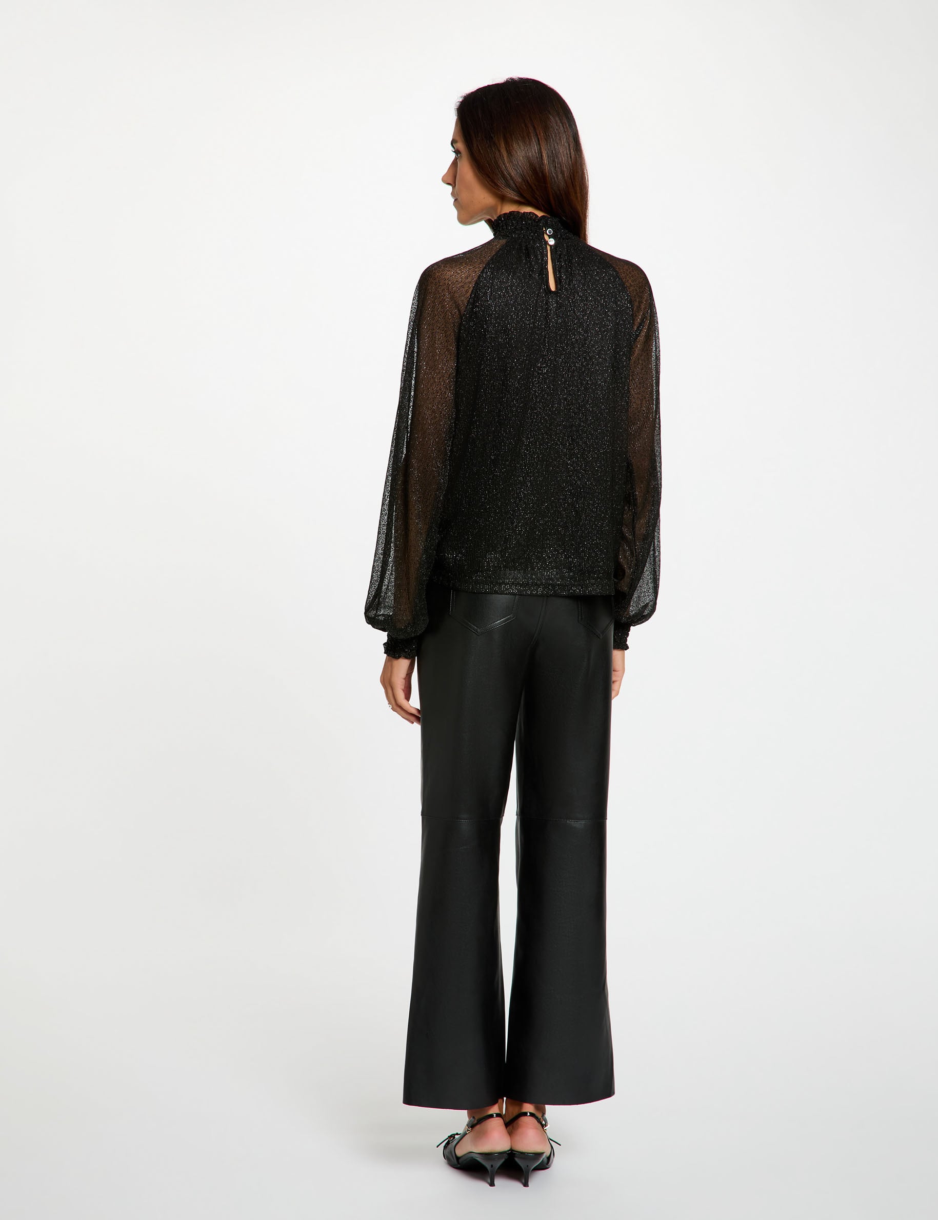 Blusa de cuello alto negro mujer