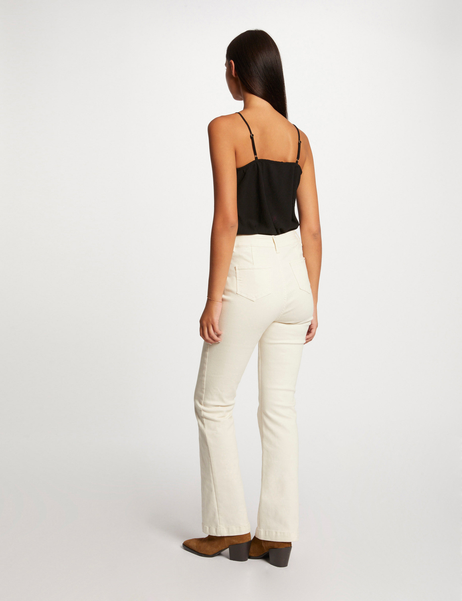 blusa con tirantes finos y encaje negro mujer Blusa con tirantes finos y encaje negro mujer