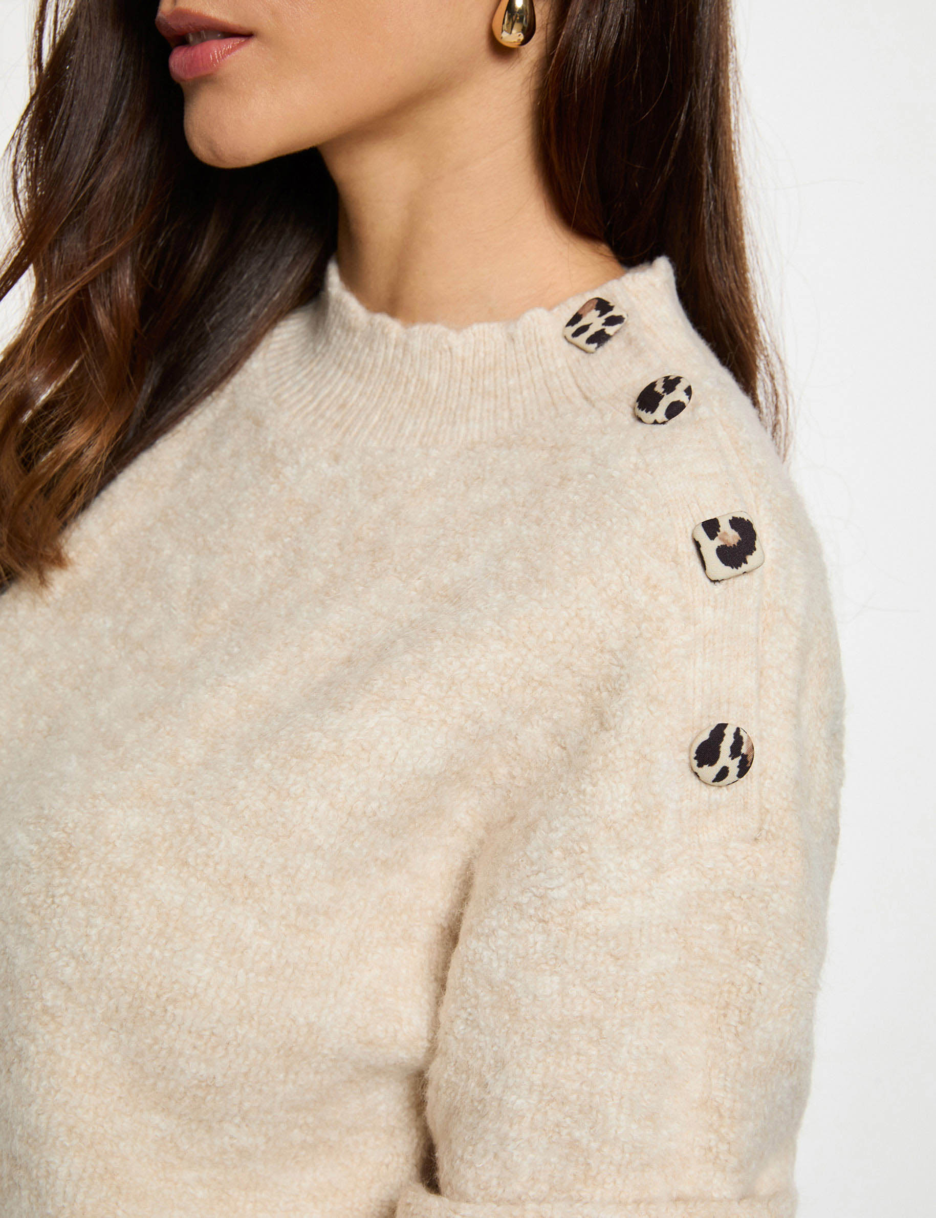 Jersey corto cuello fantas&iacute;a beige mujer