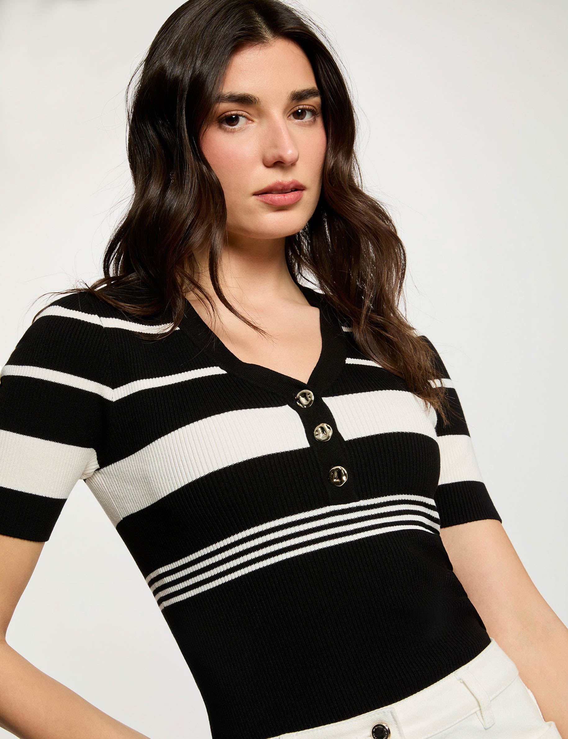 Jersey fino cuello v negro mujer
