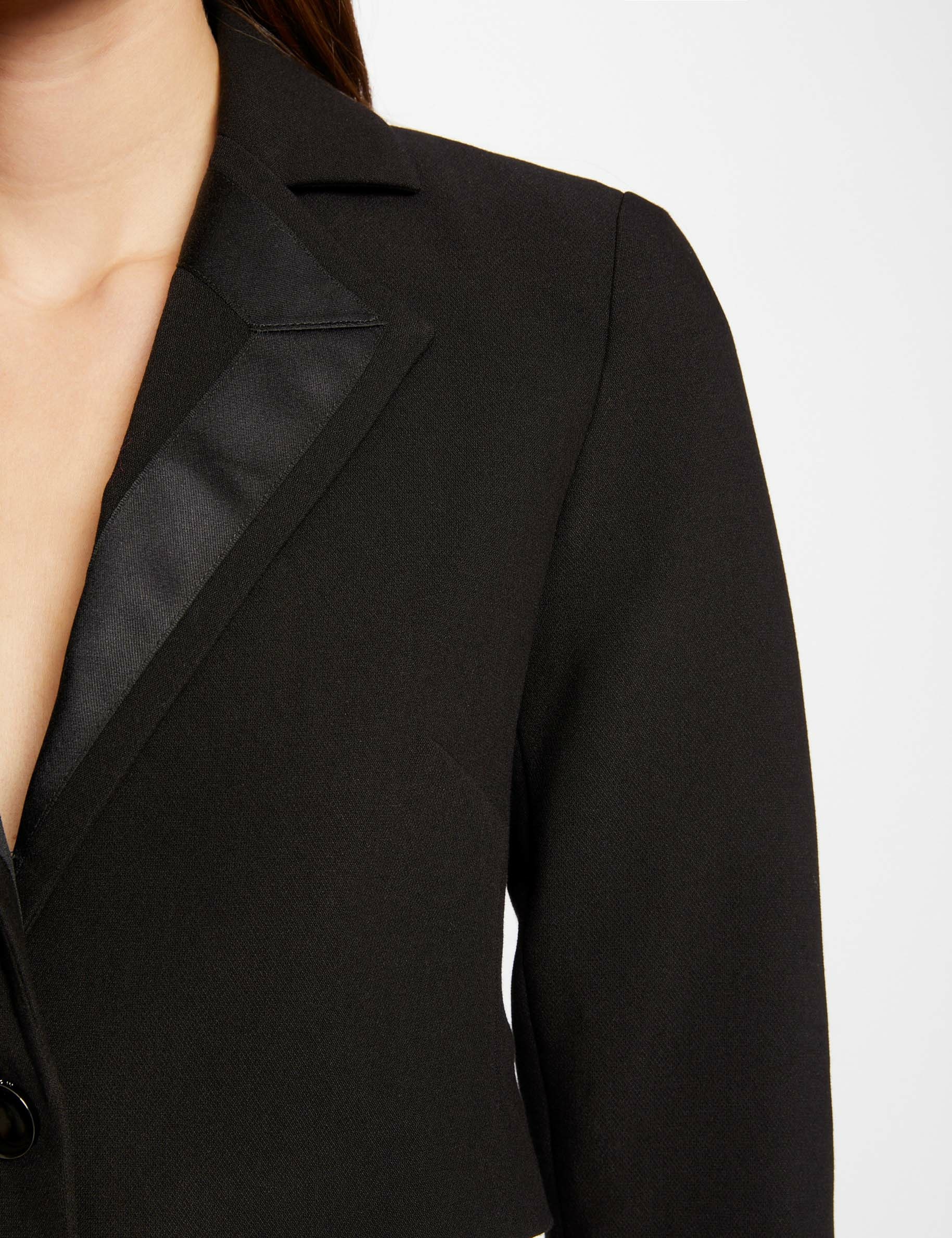 Americana de esmoquin cuello de satén negro mujer