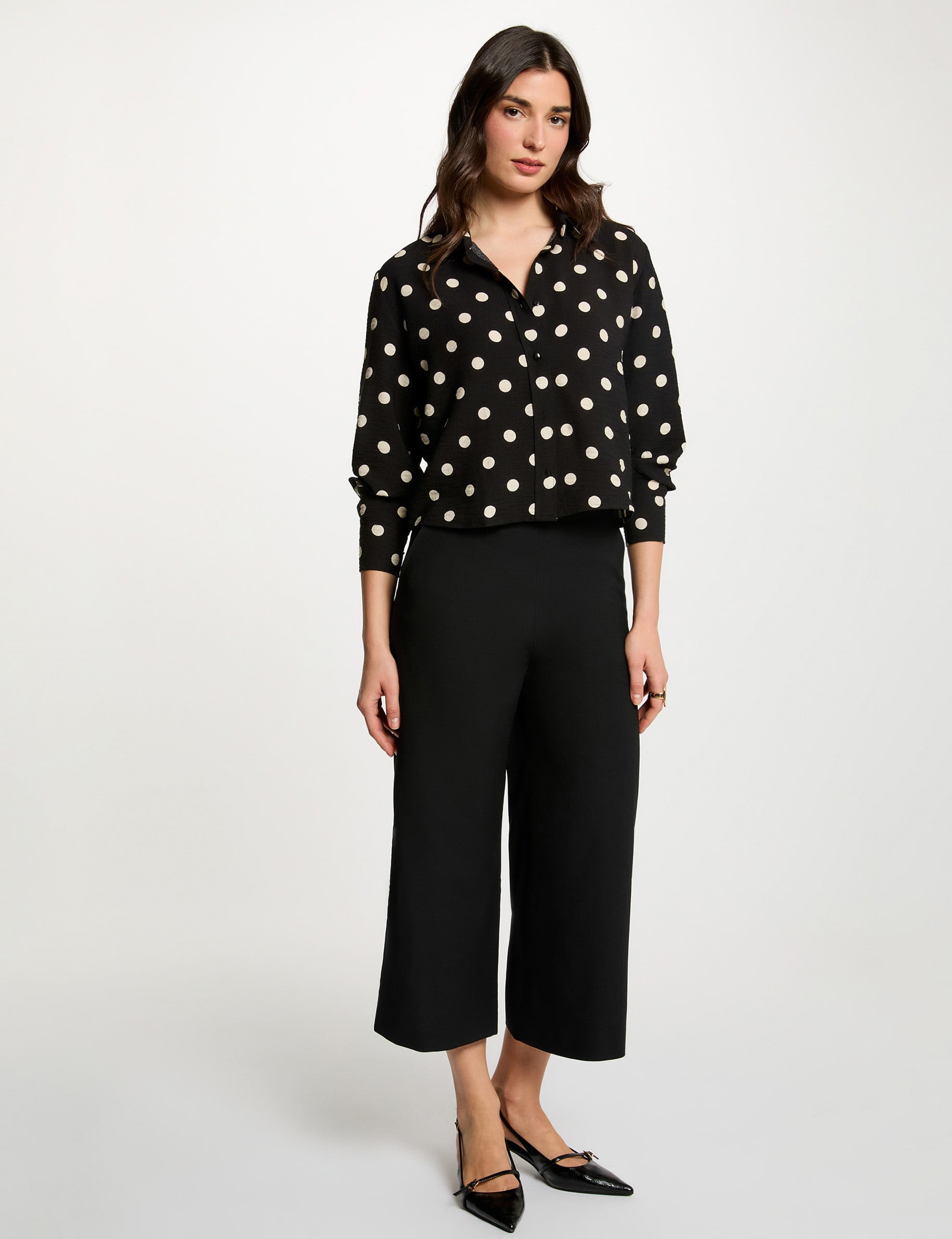 Pantal&oacute;n ancho de tiro alto negro mujer