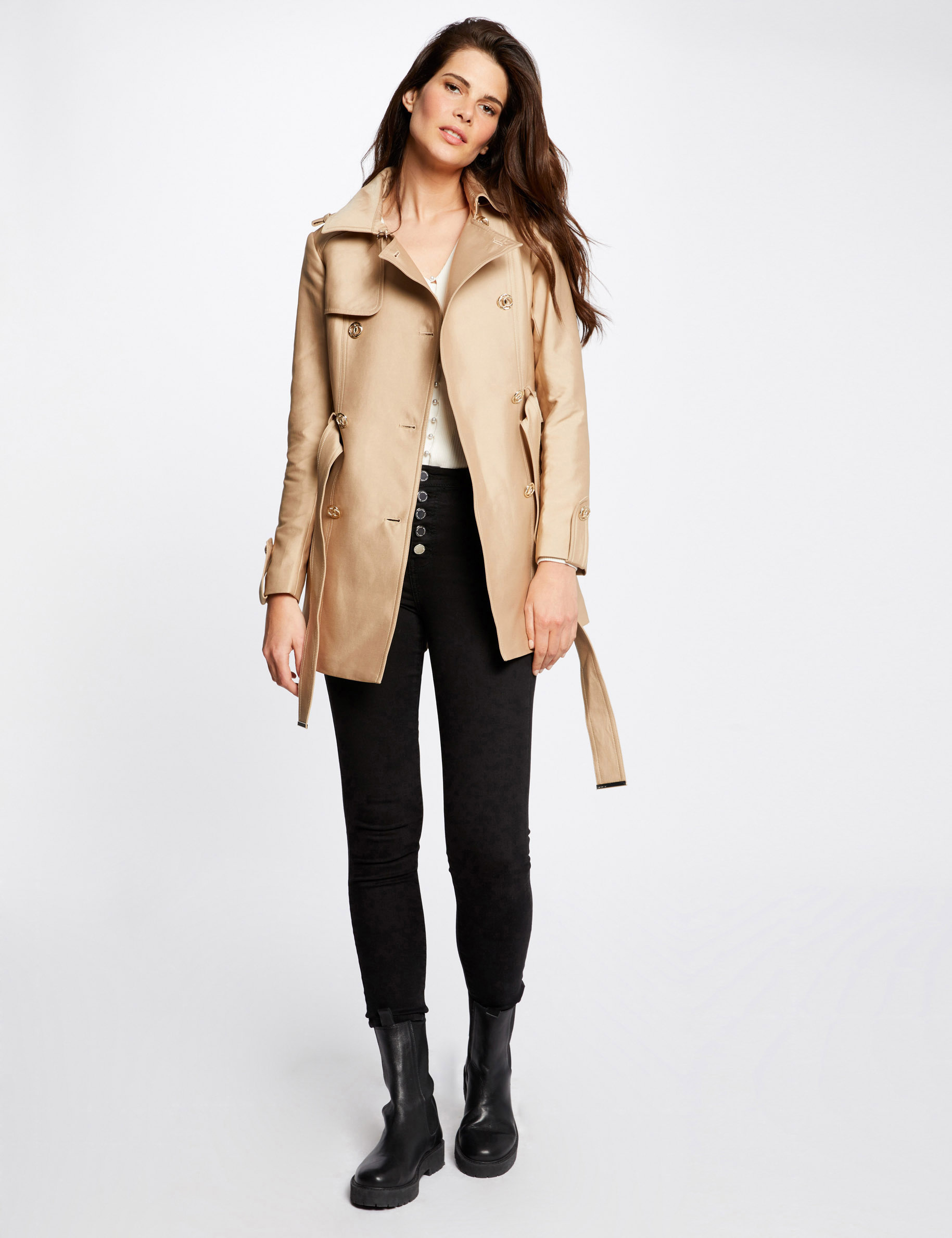gabardina recta con cinturon y capucha camel mujer Gabardina recta con cinturón y capucha cámel mujer