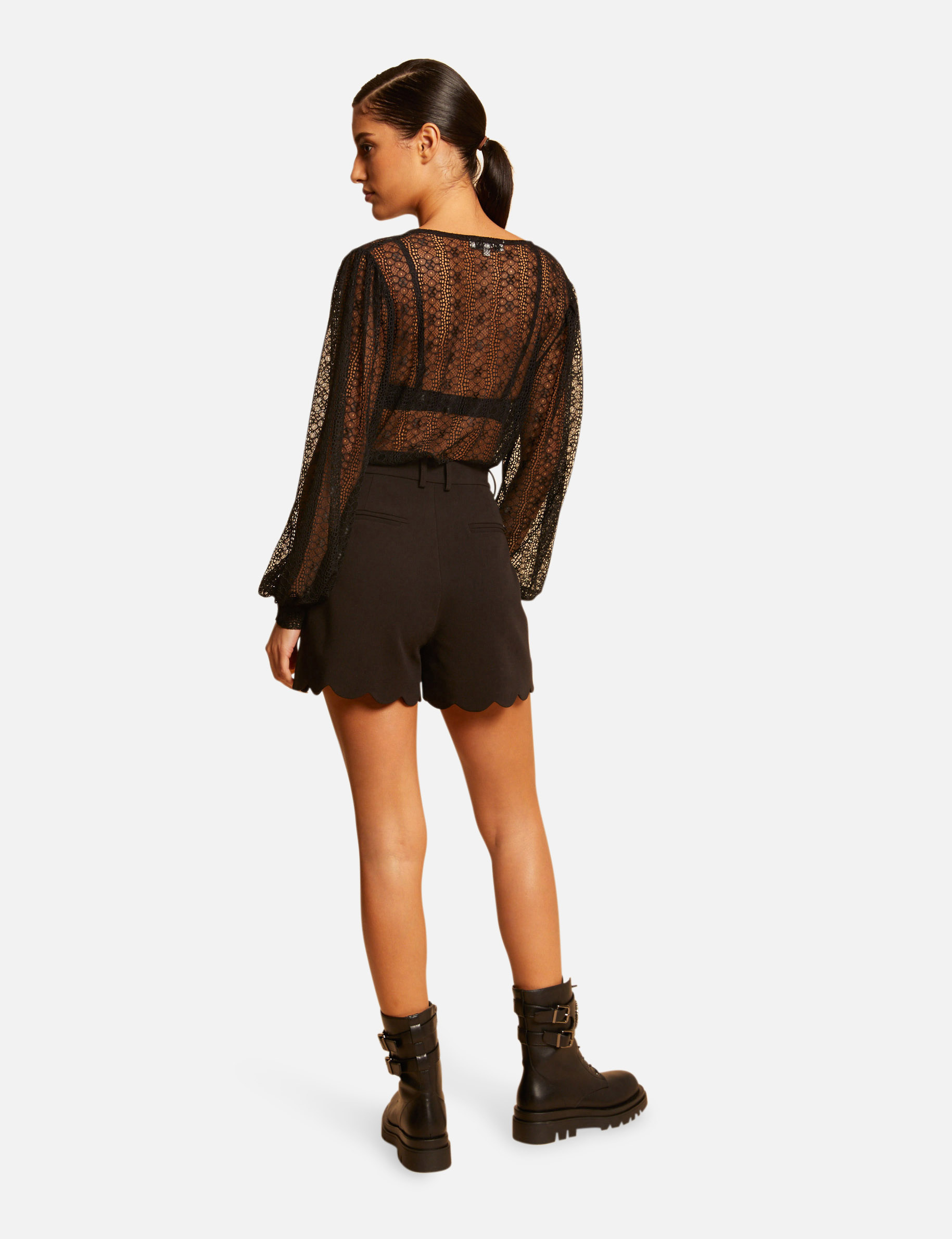 Camiseta manga larga de encaje negro mujer Camiseta manga larga de encaje negro mujer