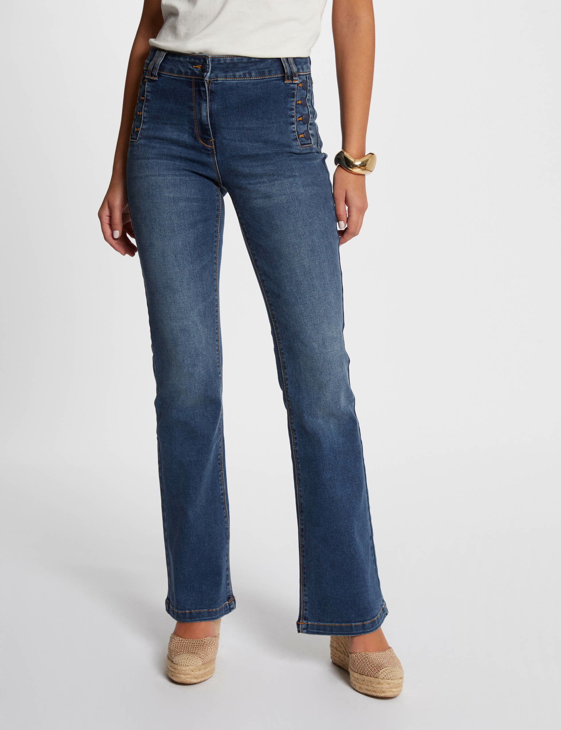vaquero flare con botones denim stone mujer Vaquero flare con botones denim stone mujer