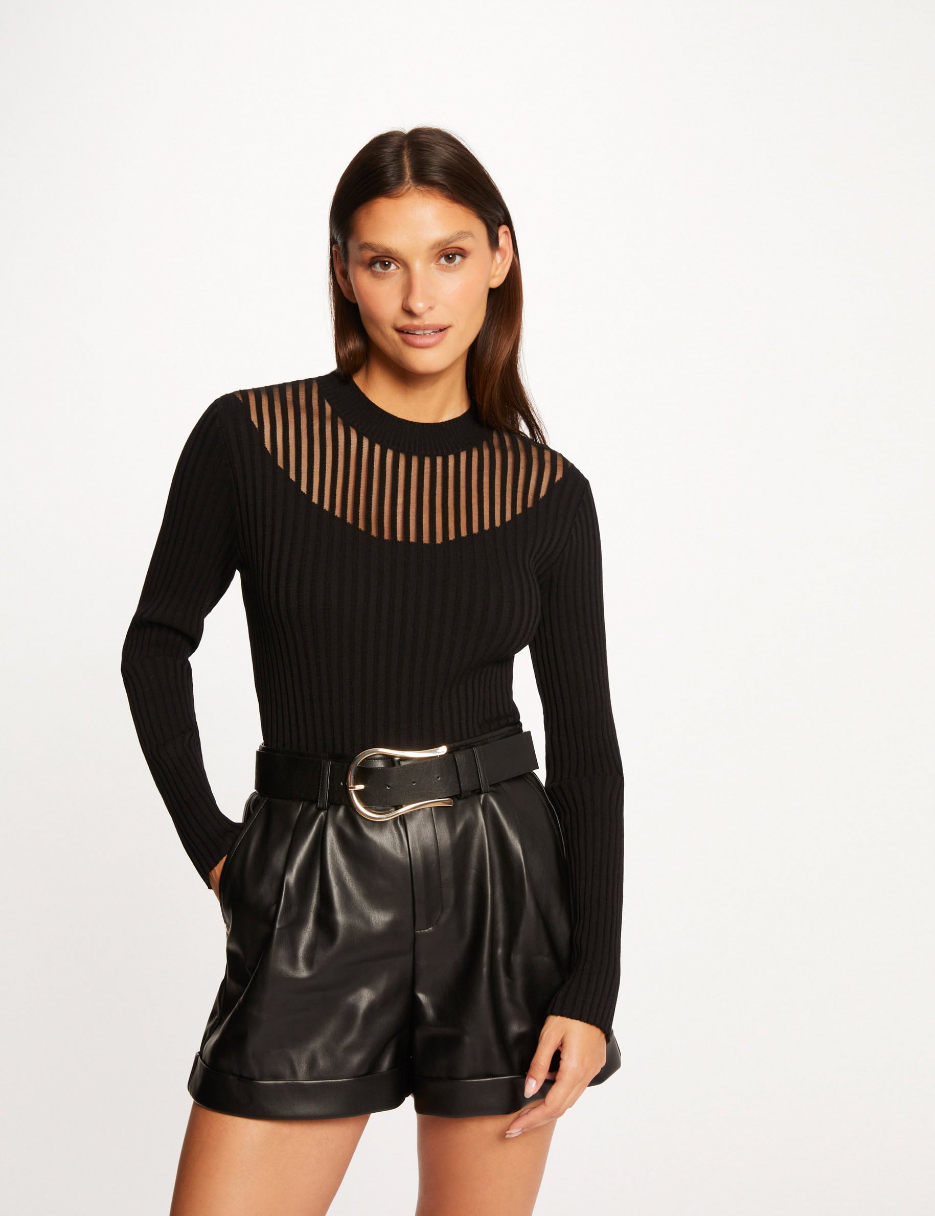 Jersey manga larga con cuello alto negro mujer