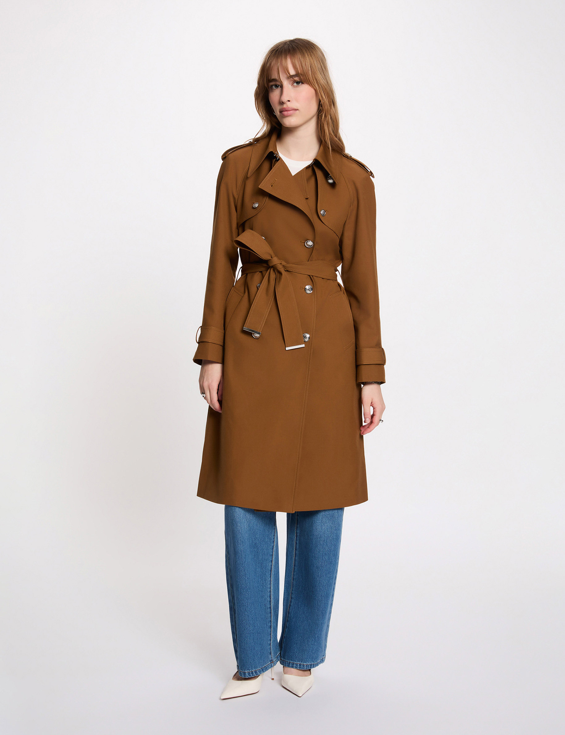 Trench largo con cintur&oacute;n c&aacute;mel mujer